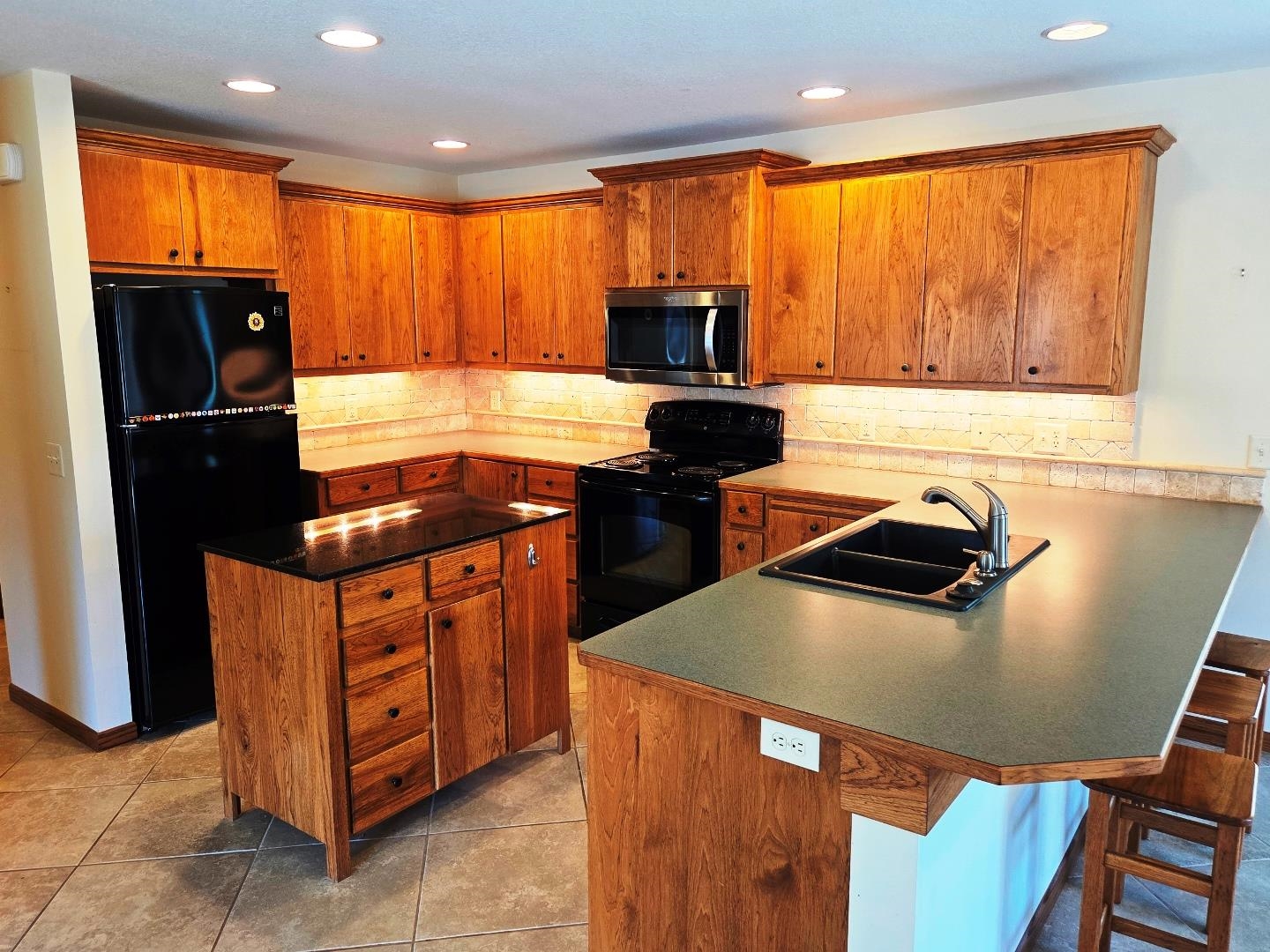 2908 Sumac St Property Photo 2