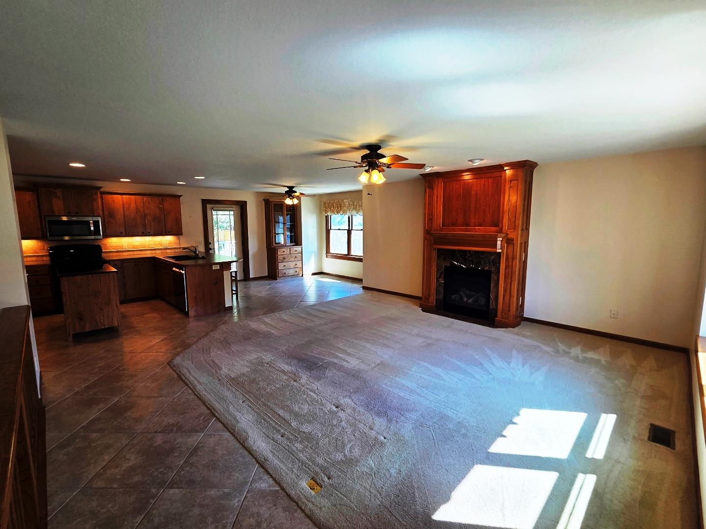 2908 Sumac St Property Photo 3