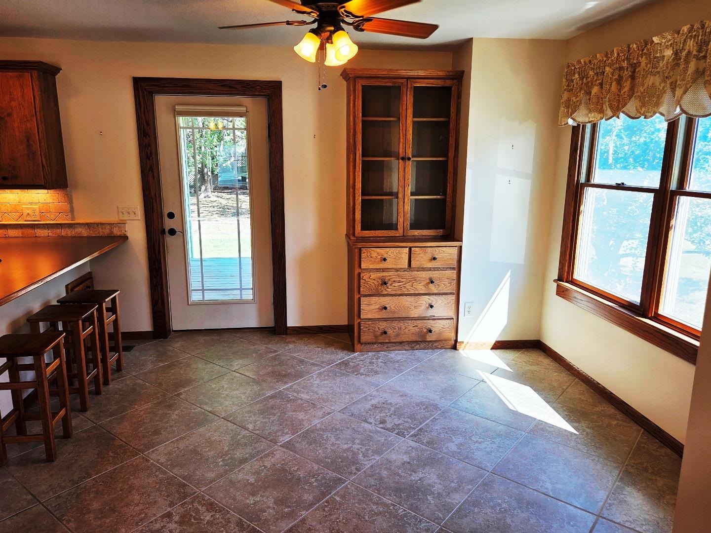 2908 Sumac St Property Photo 11