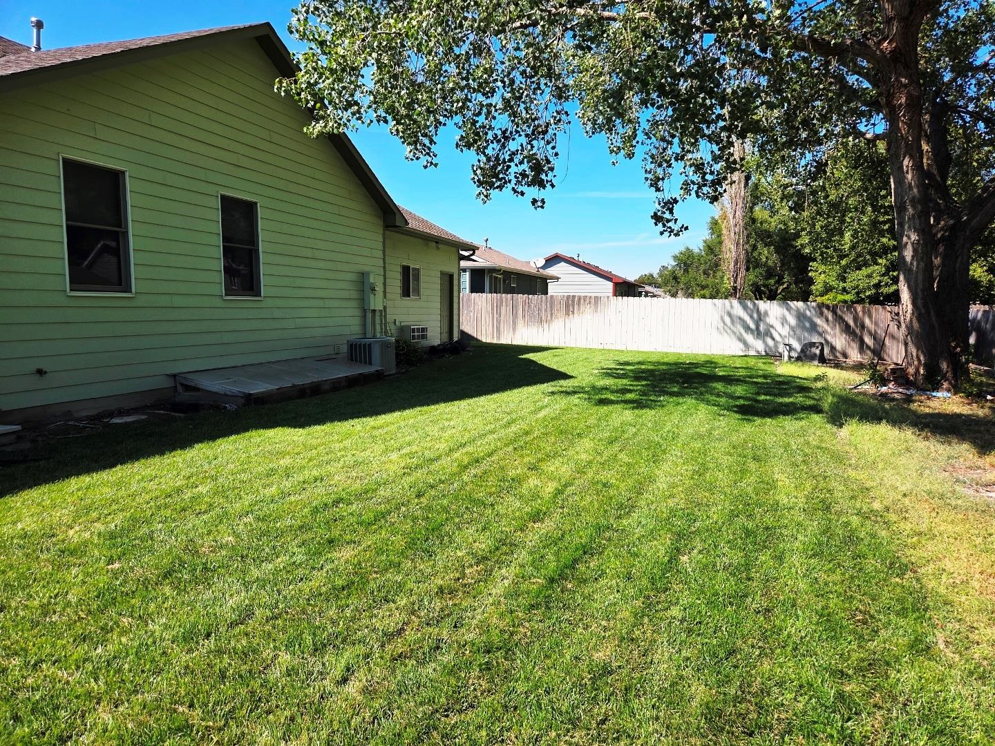 2908 Sumac St Property Photo 24