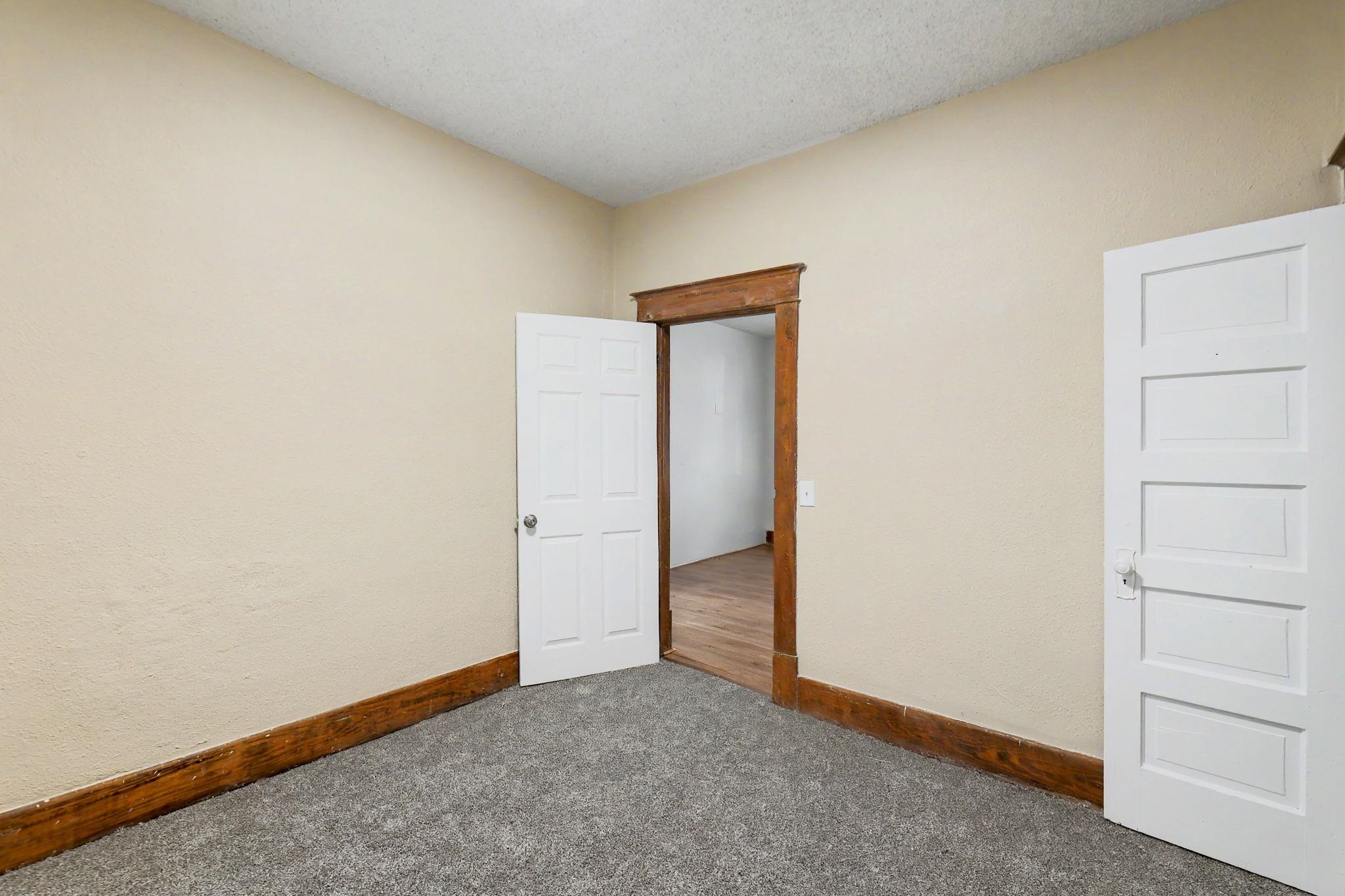 1424 S Main St Property Photo 13