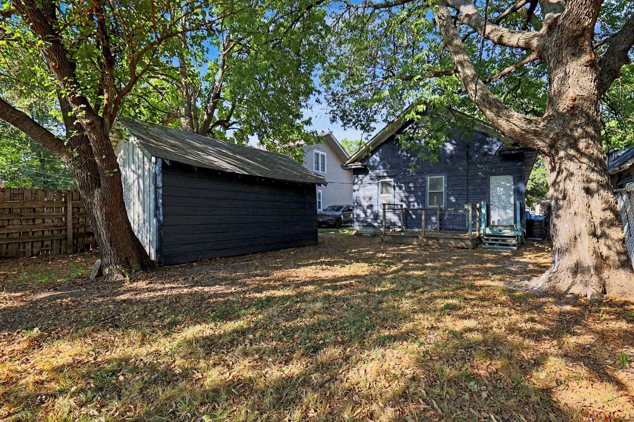1424 S Main St Property Photo 24