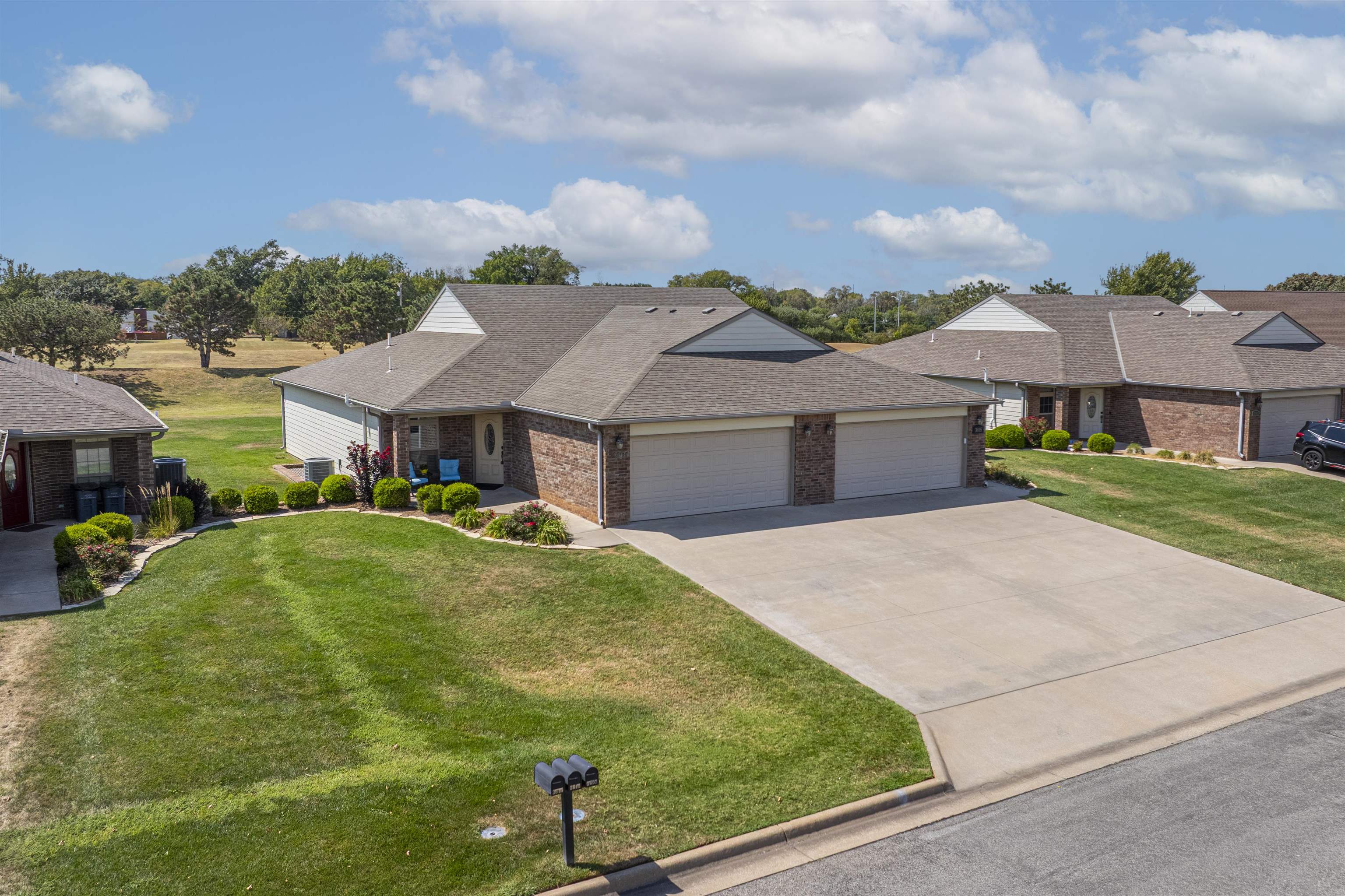 3607 Lakeshore Dr. Property Photo 1