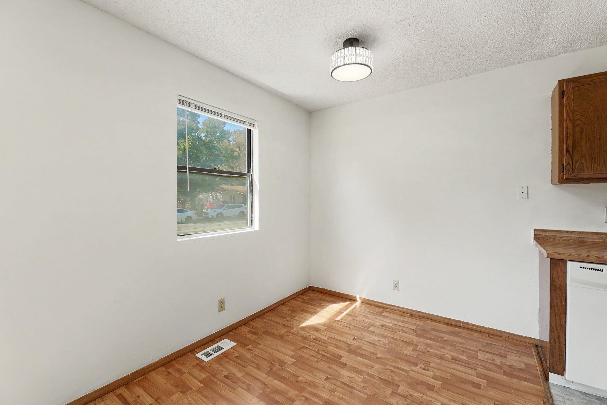 2200 E 53rd Property Photo 10
