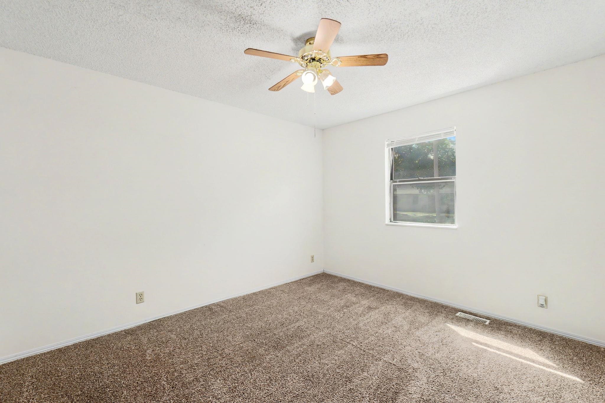 2200 E 53rd Property Photo 19