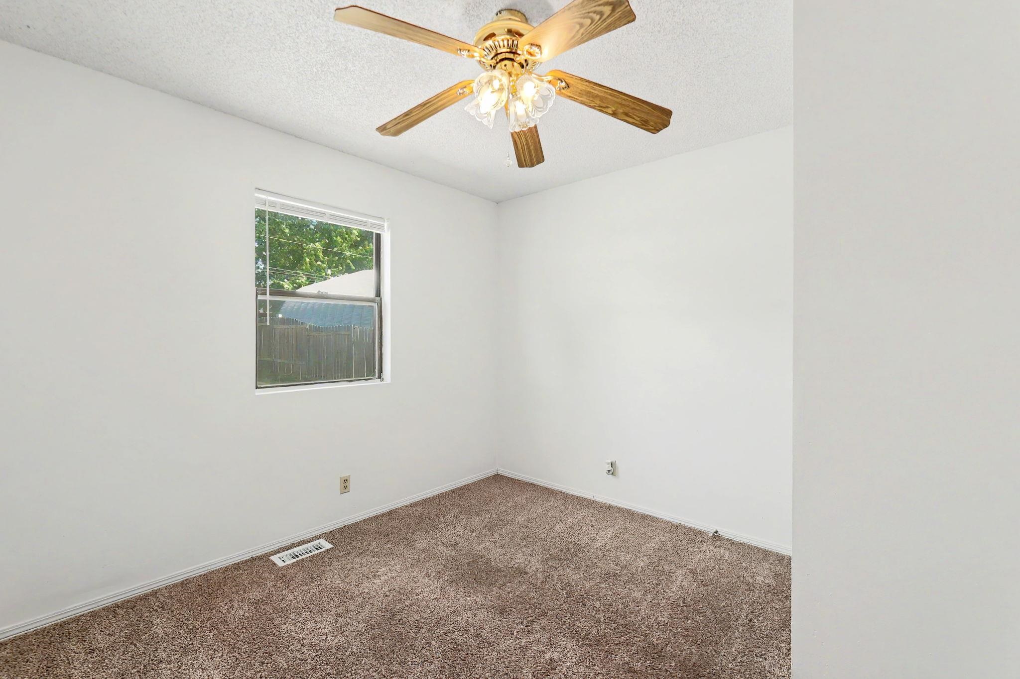 2200 E 53rd Property Photo 20