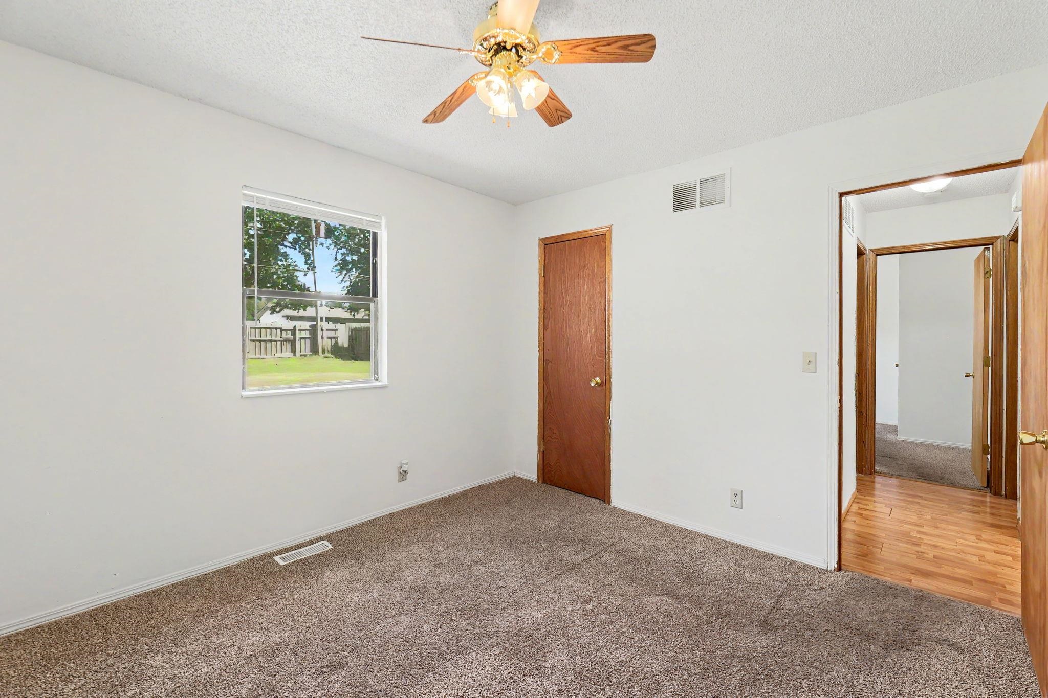 2200 E 53rd Property Photo 25