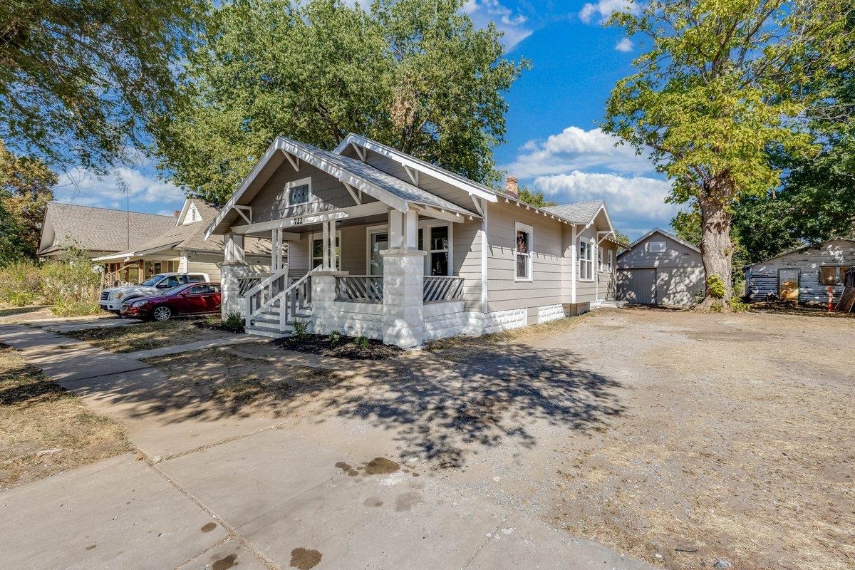722 S Ida Property Photo 4