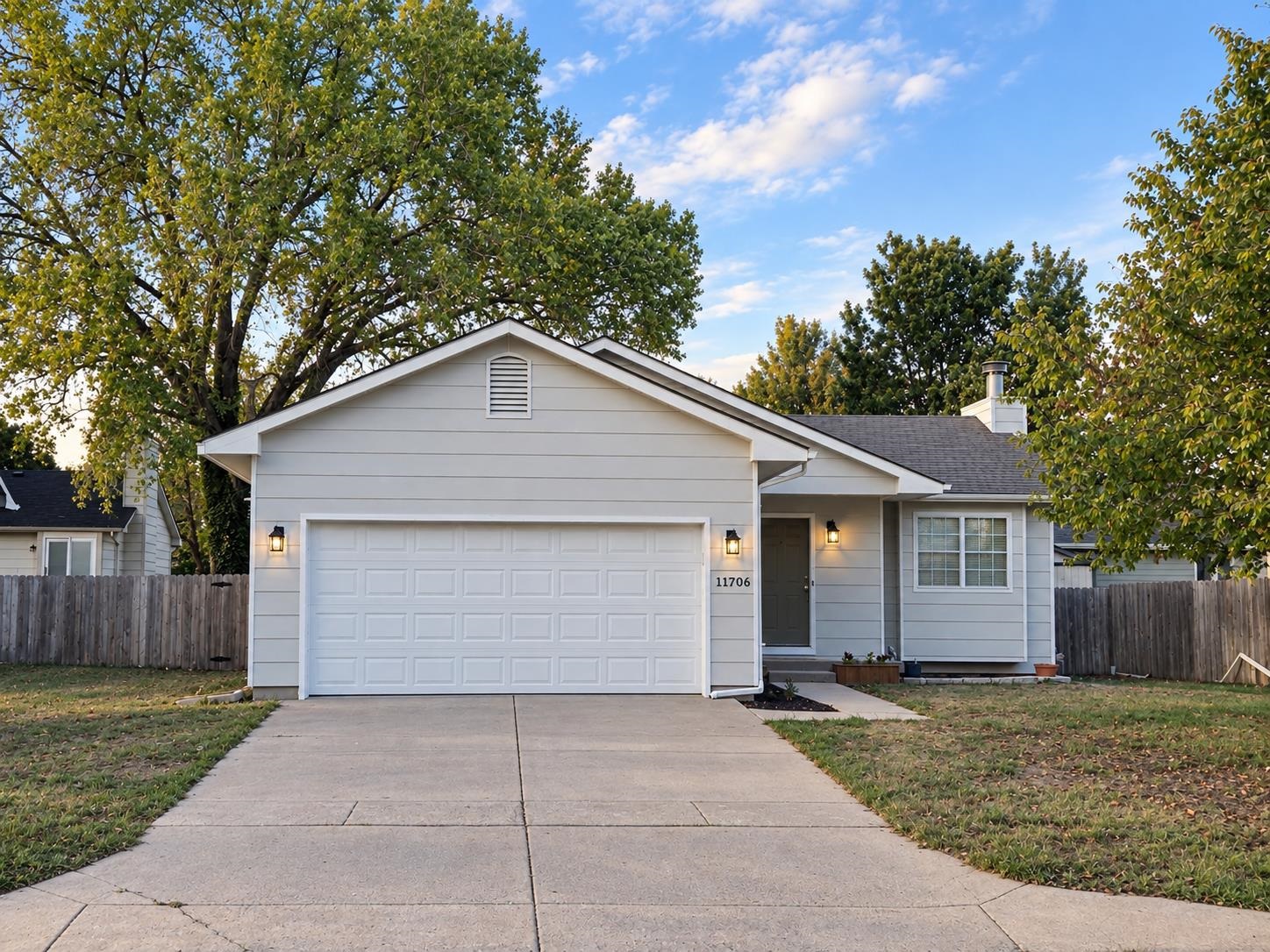 11706 W Westport Property Photo 1