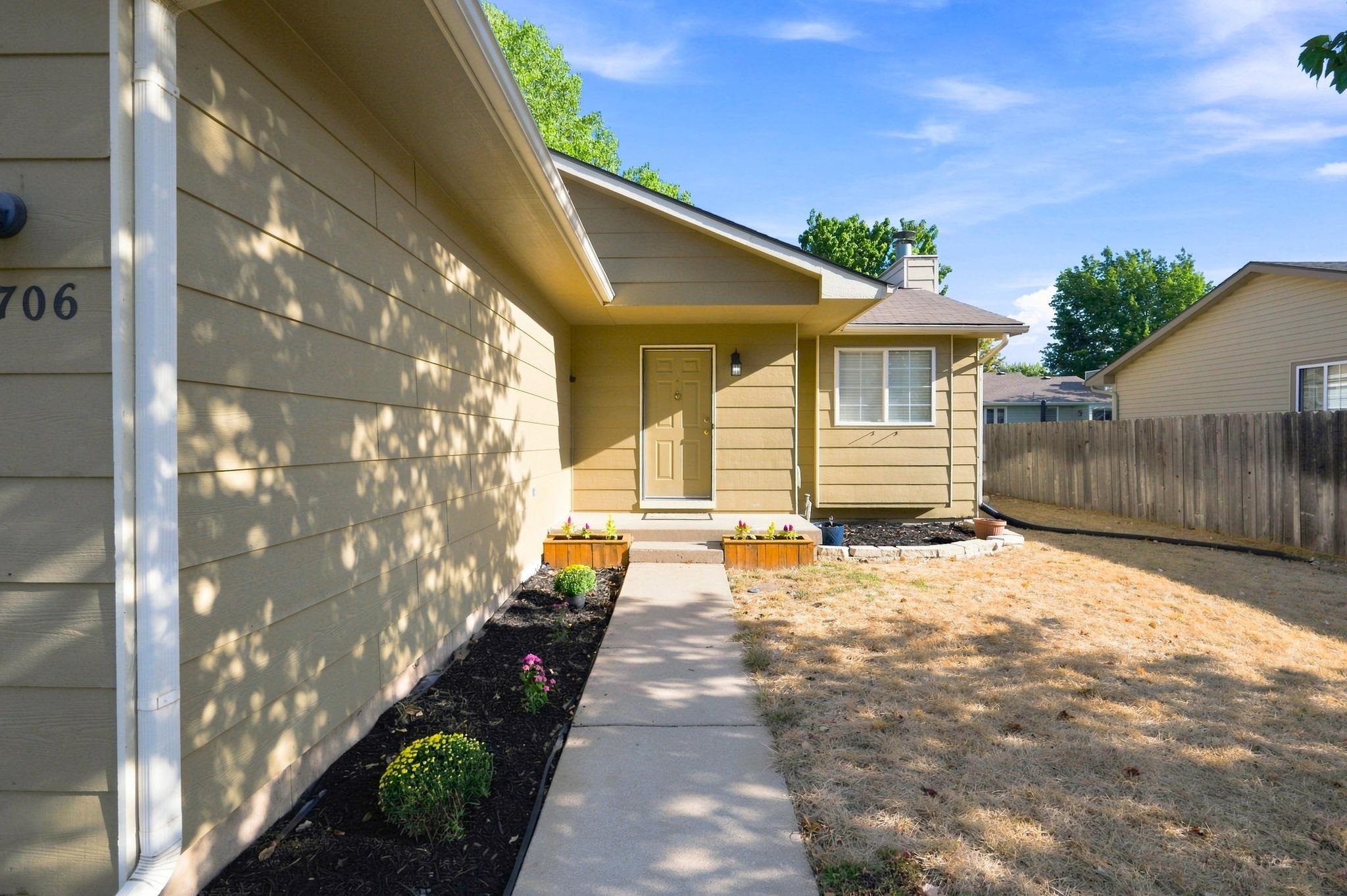 11706 W Westport Property Photo 3