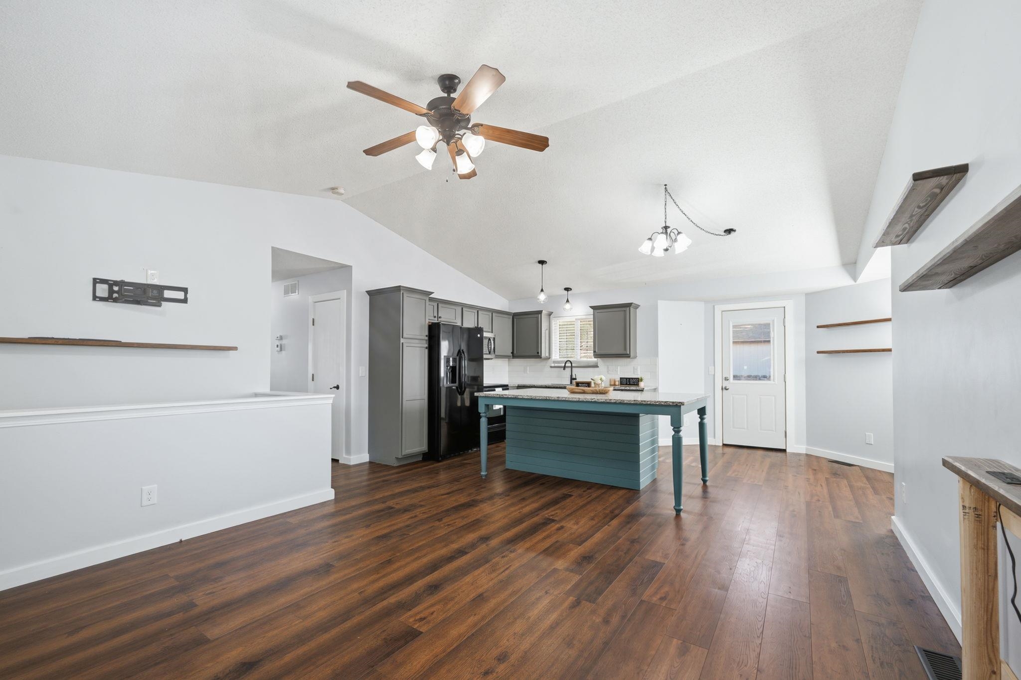 11706 W Westport Property Photo 5
