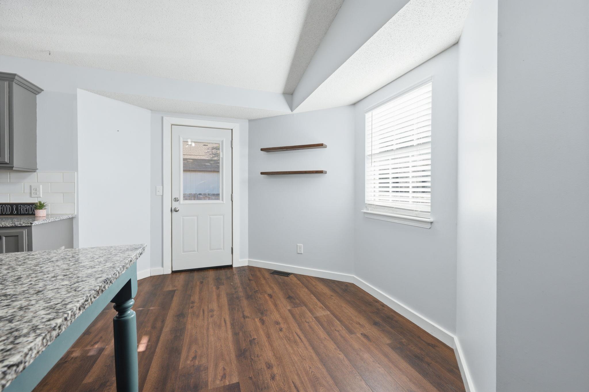 11706 W Westport Property Photo 7