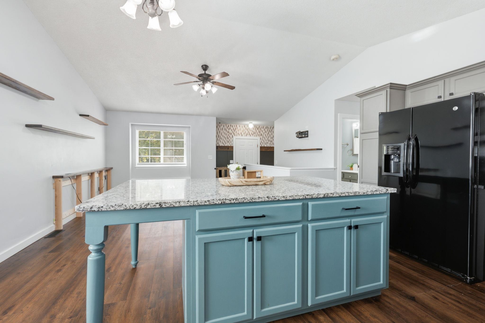 11706 W Westport Property Photo 9