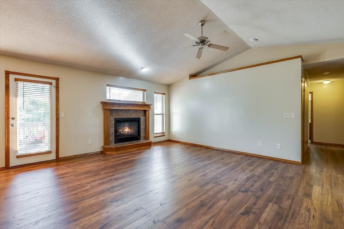 4766 N Canterbury Property Photo 5
