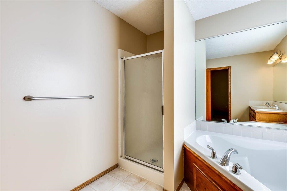 4766 N Canterbury Property Photo 27