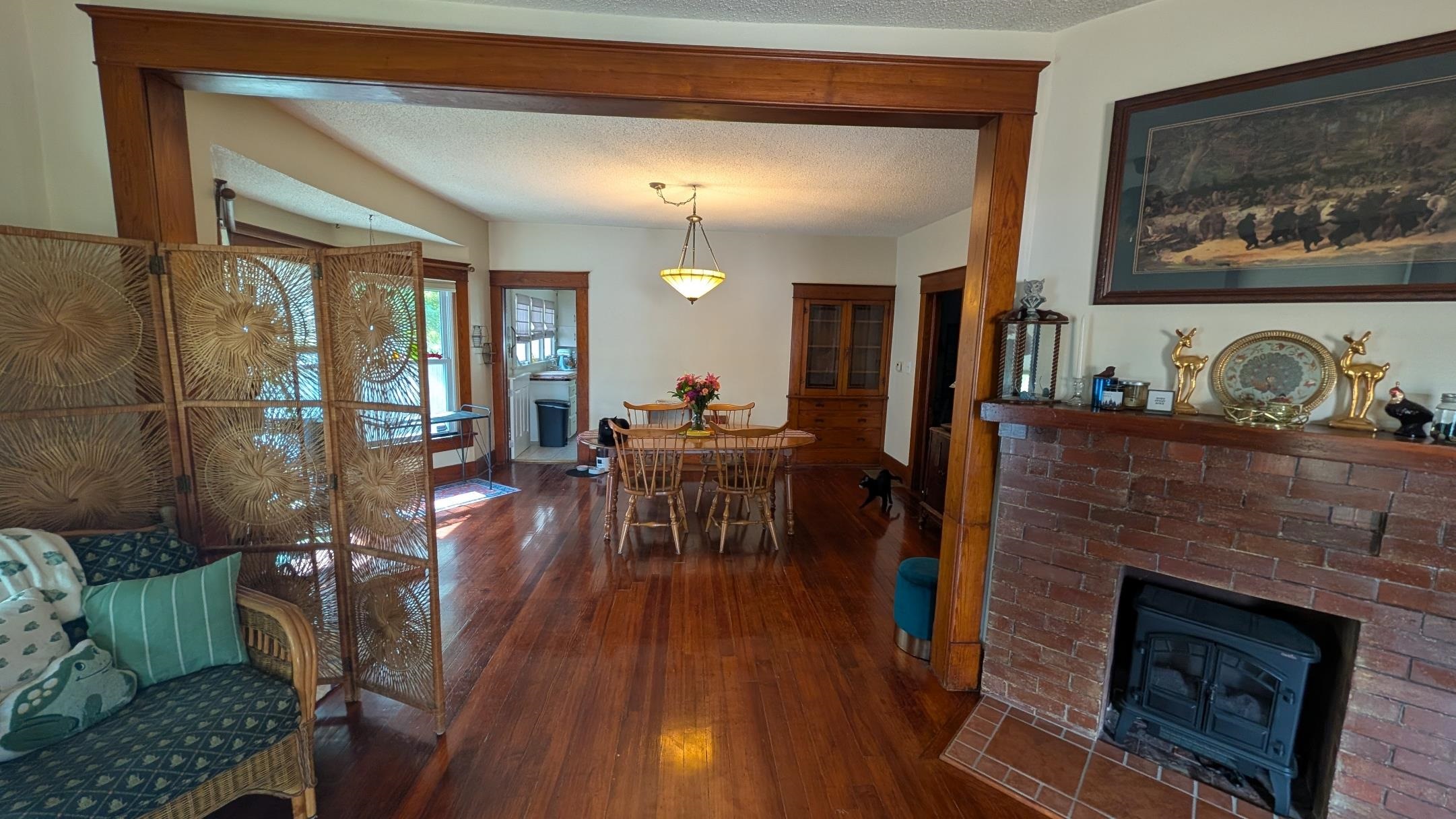 1905 W Douglas Ave Property Photo 6