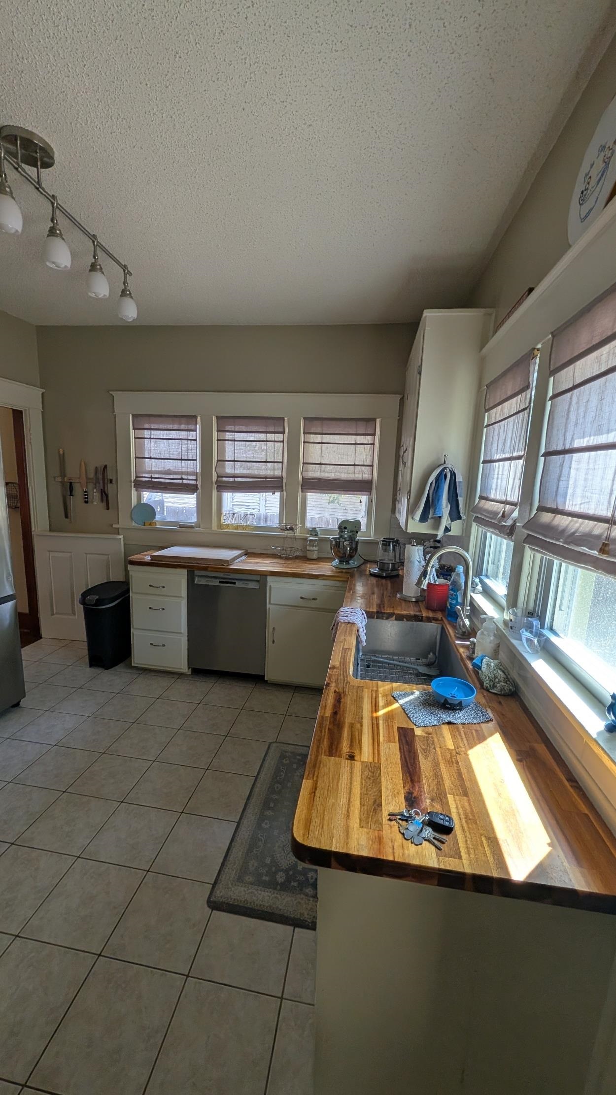 1905 W Douglas Ave Property Photo 19