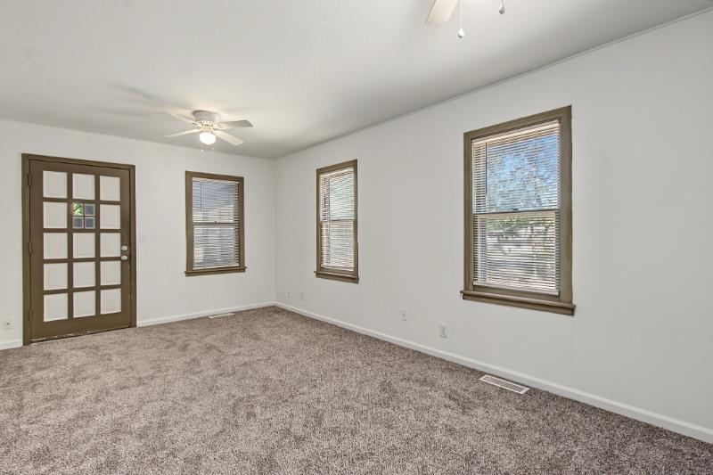 5808 S Southeast Blvd Property Photo 9