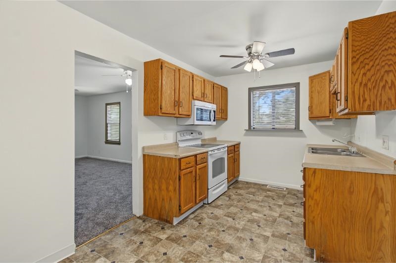 5808 S Southeast Blvd Property Photo 11