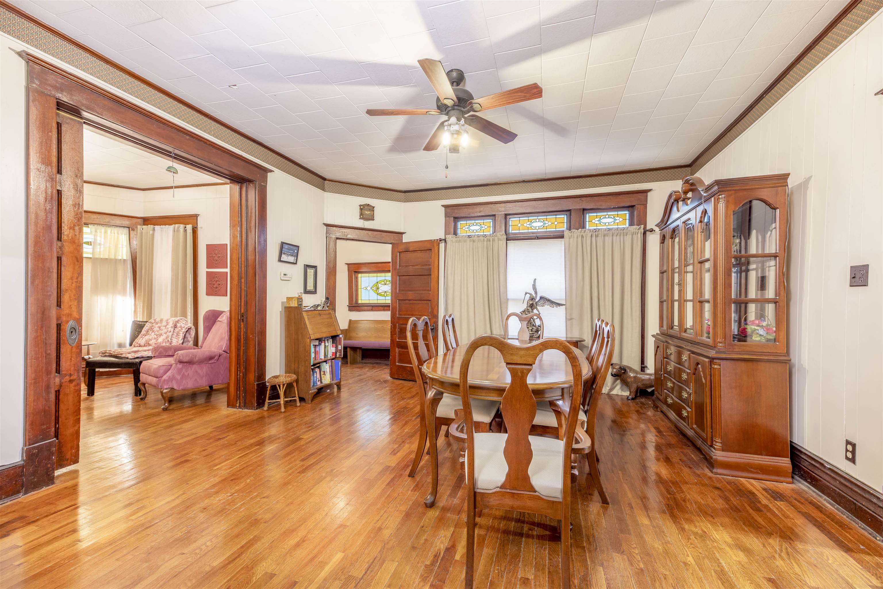407 S Cedar Property Photo 4