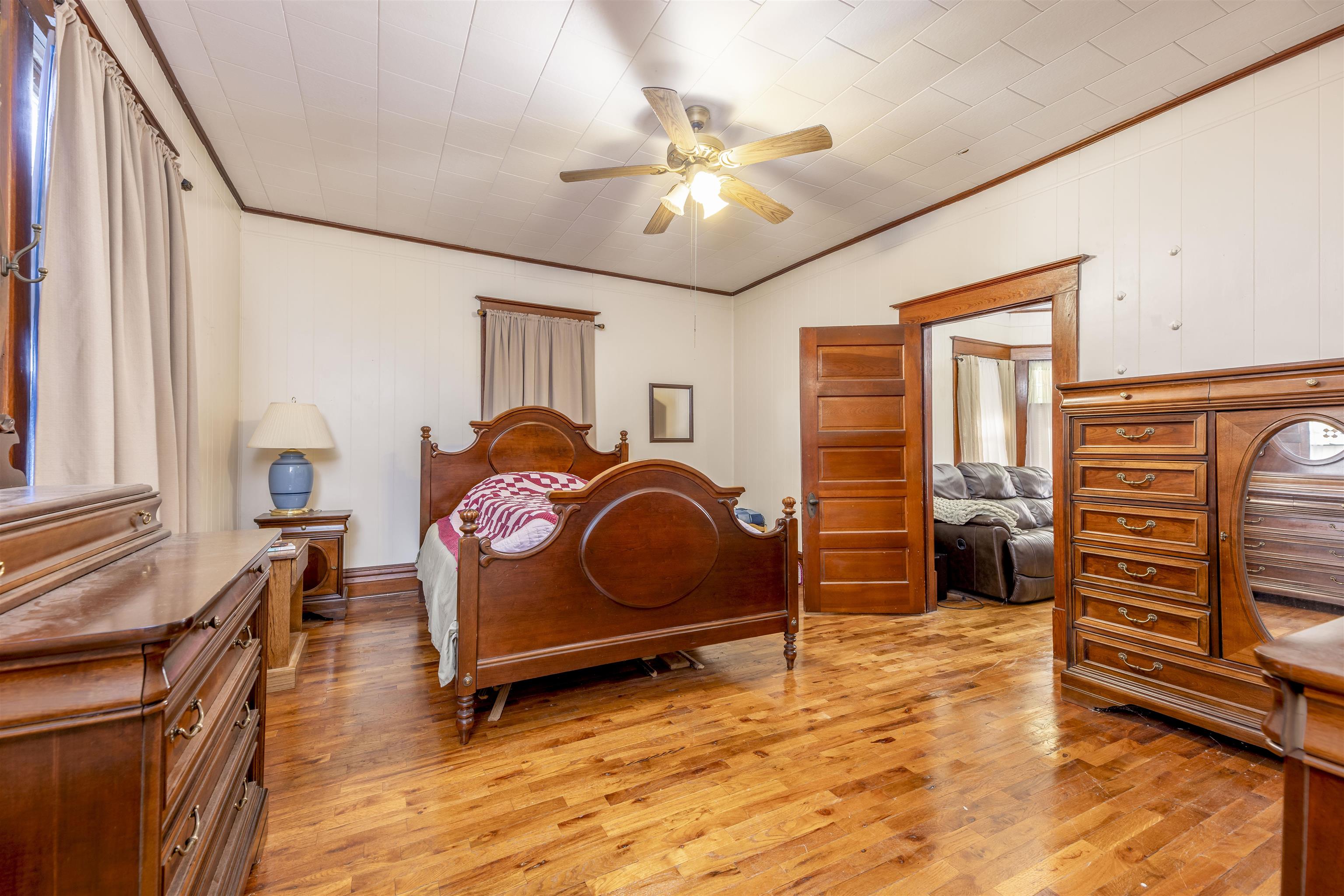 407 S Cedar Property Photo 10