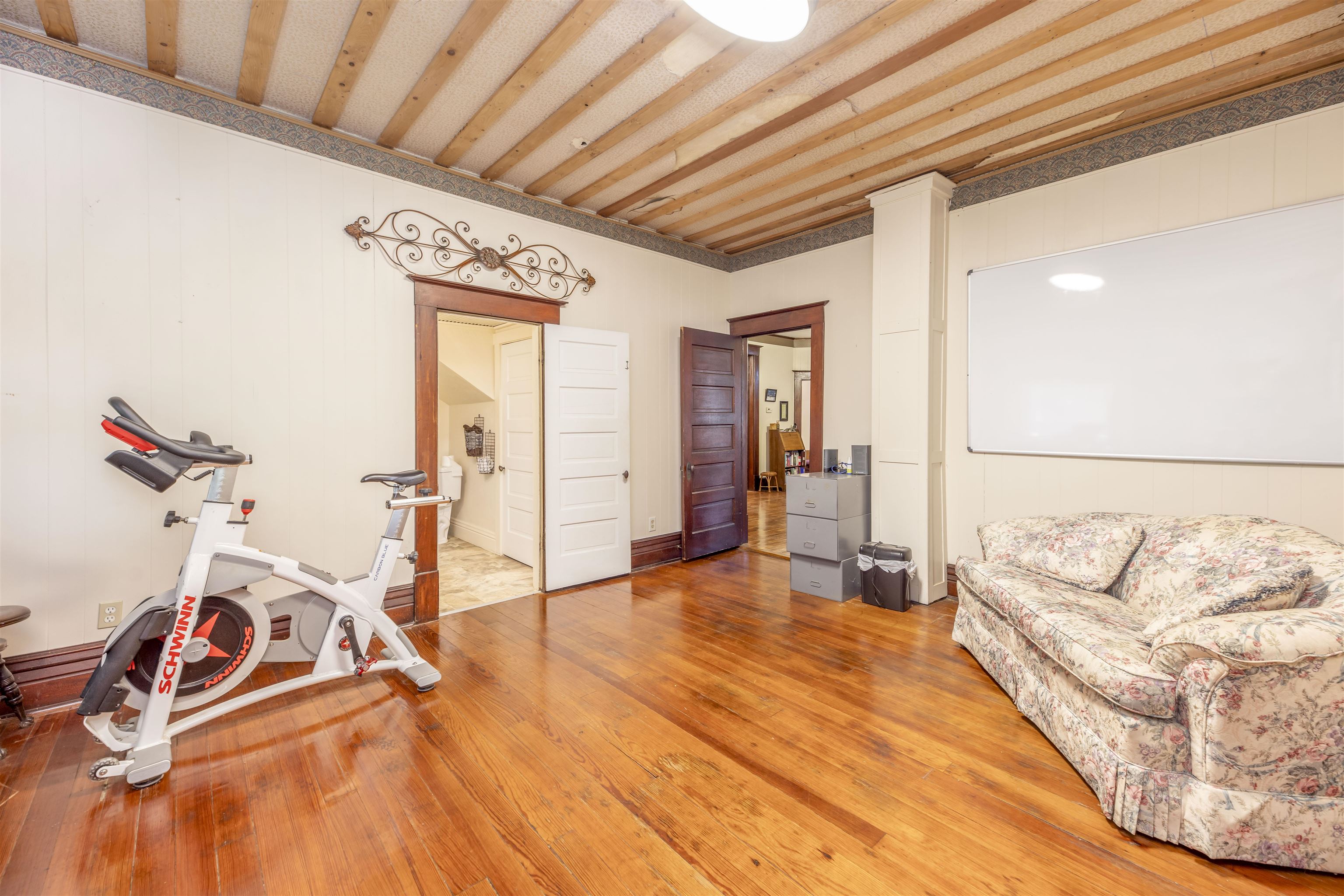 407 S Cedar Property Photo 14