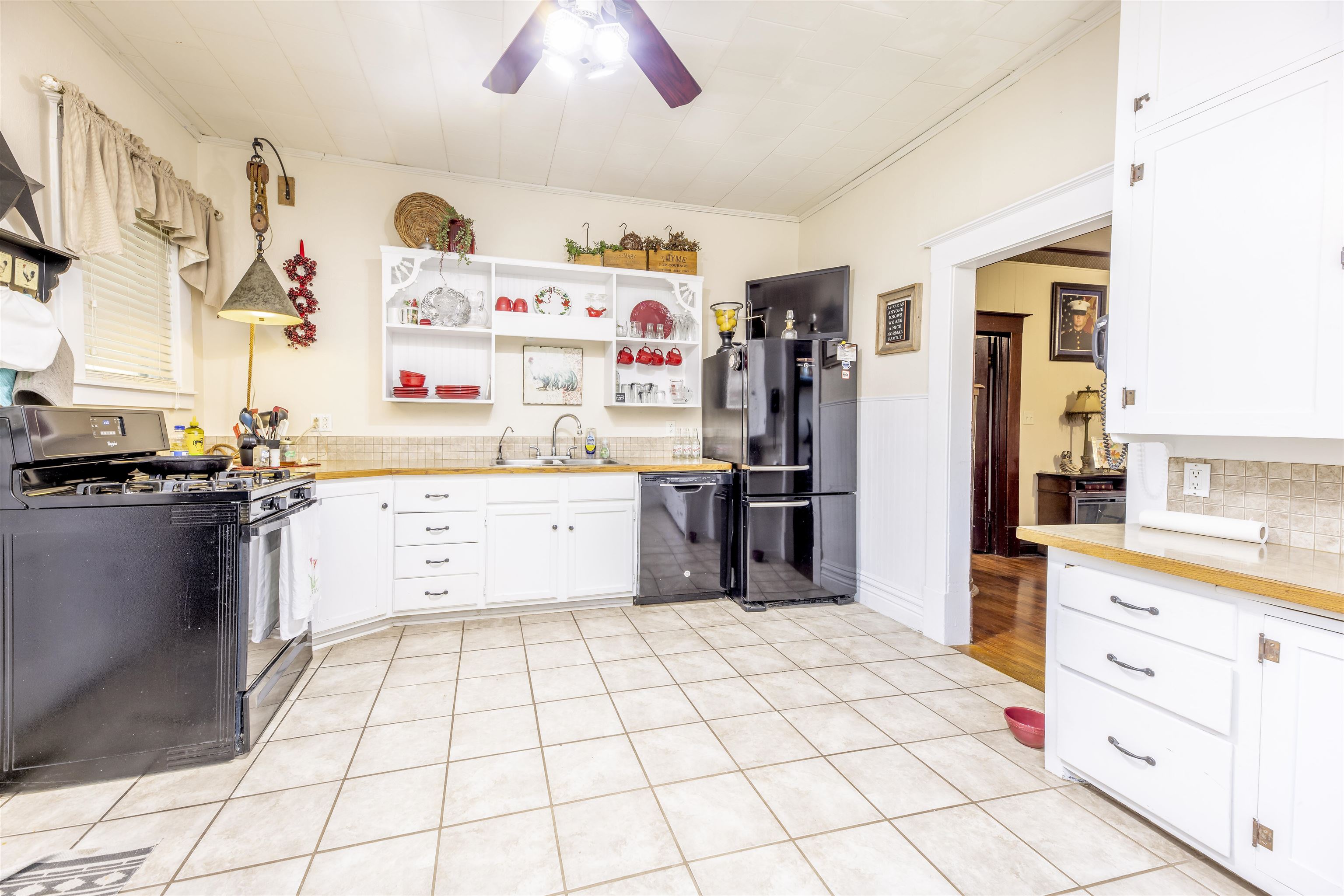 407 S Cedar Property Photo 16