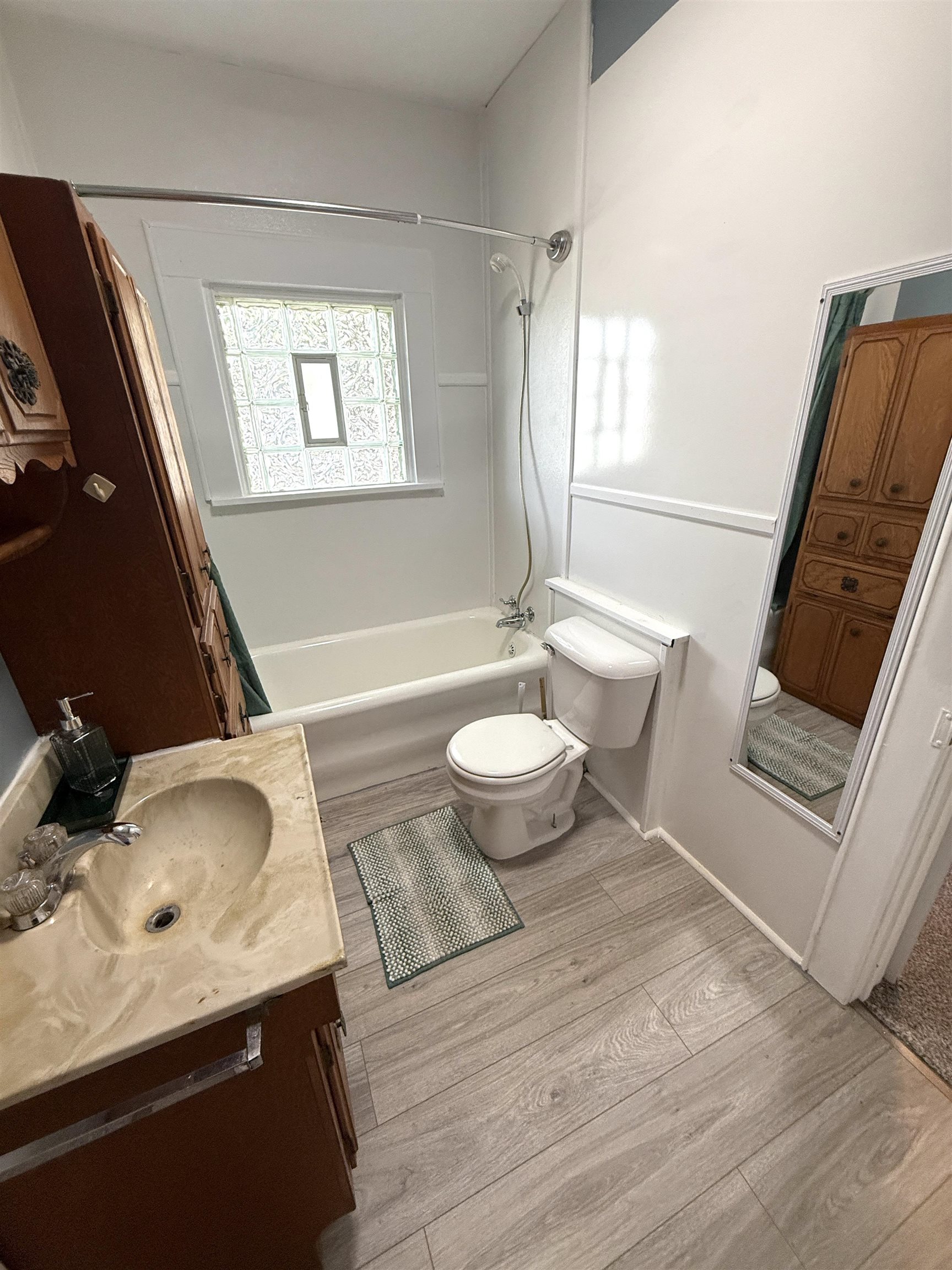 305 W Kansas Ave Property Photo 16