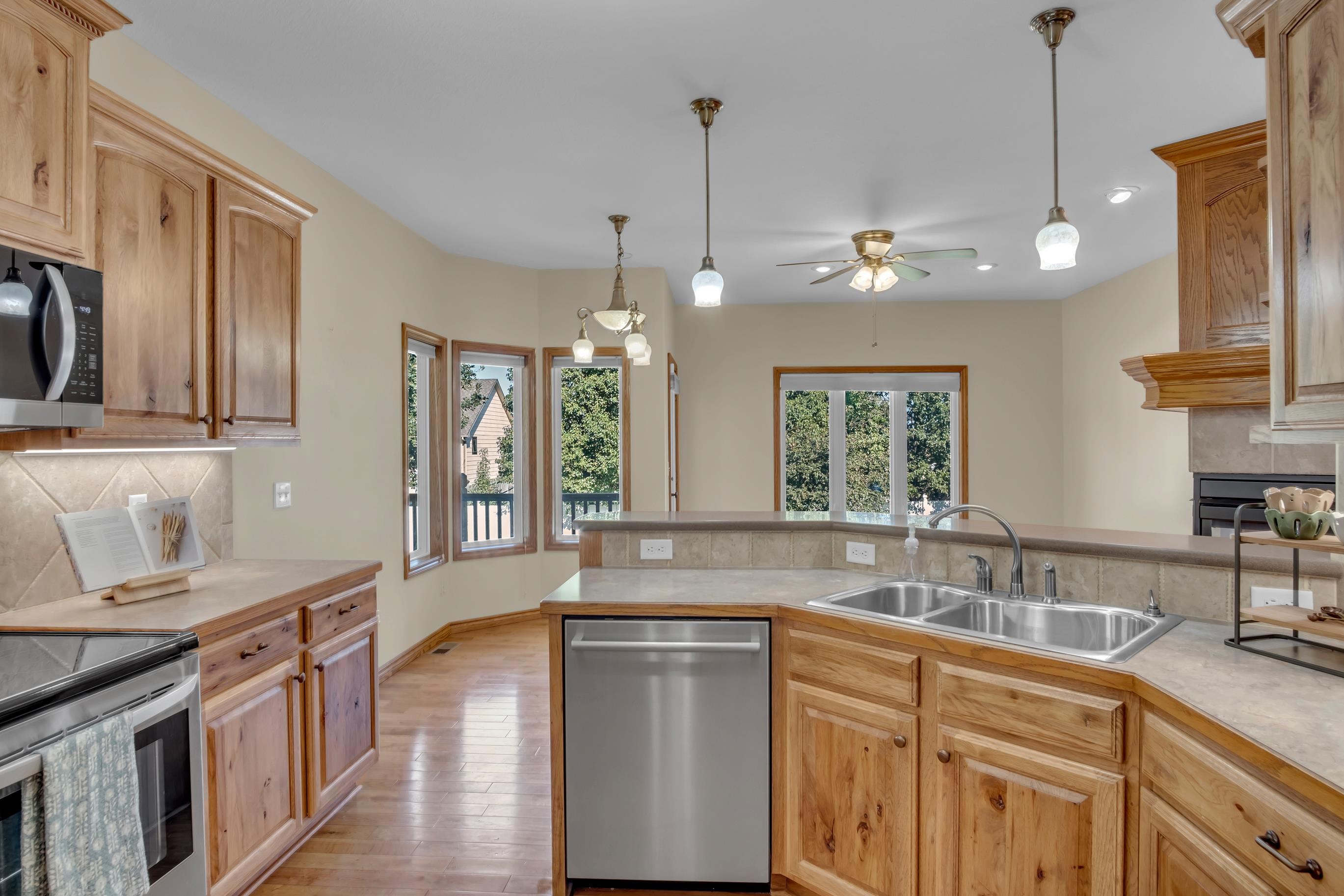 615 Autumn Glen Ct Property Photo 12