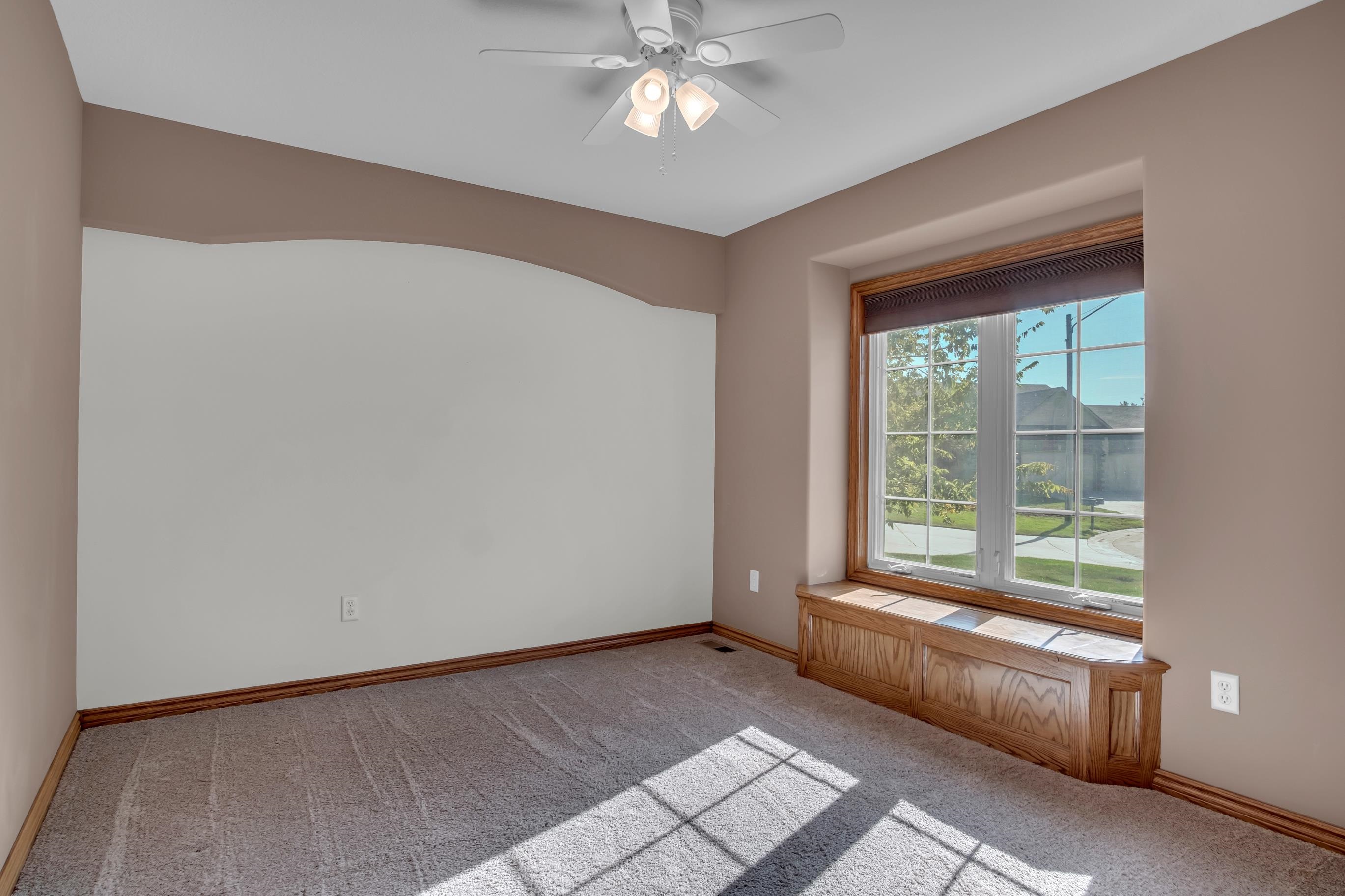 615 Autumn Glen Ct Property Photo 21