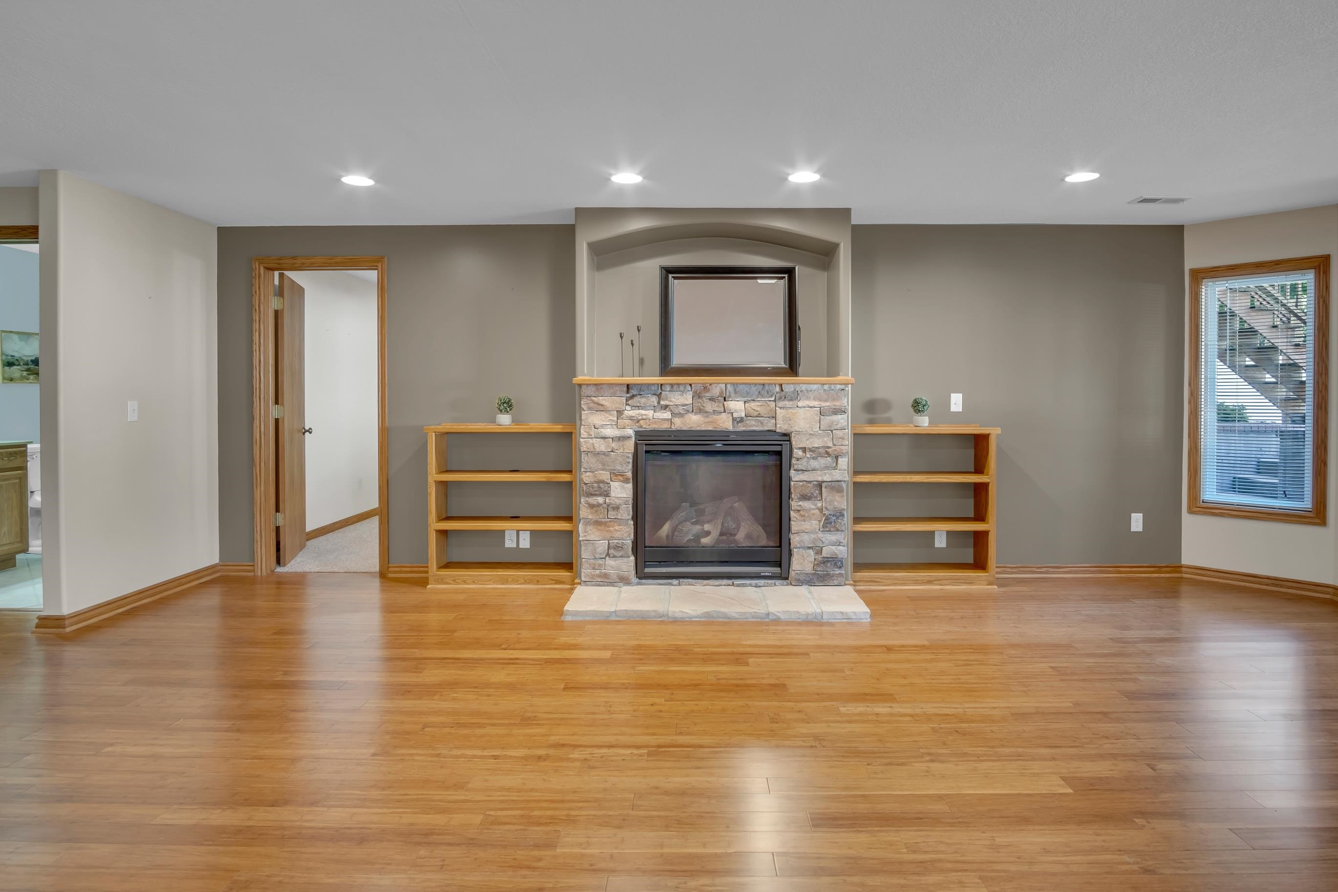 615 Autumn Glen Ct Property Photo 29