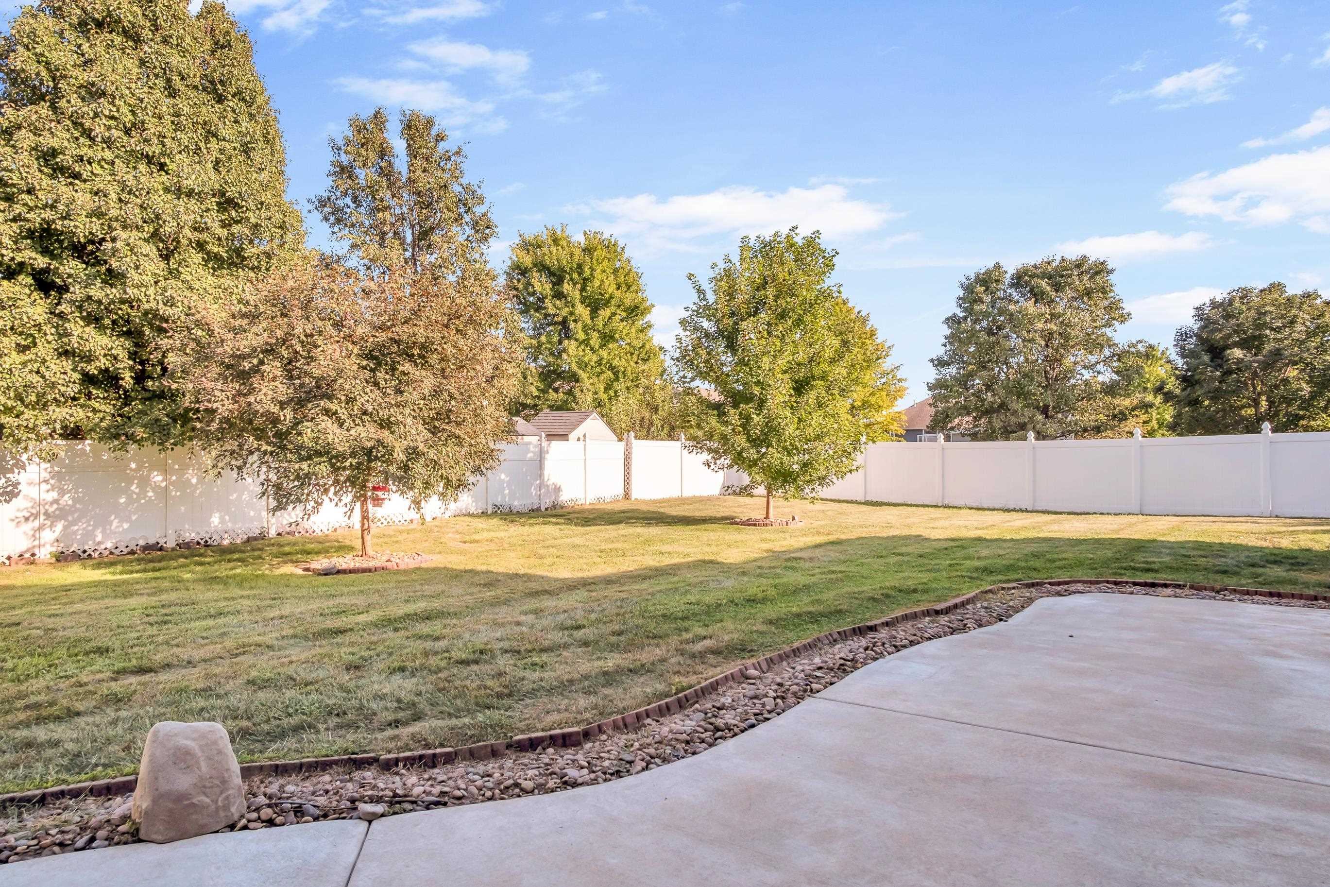 615 Autumn Glen Ct Property Photo 34
