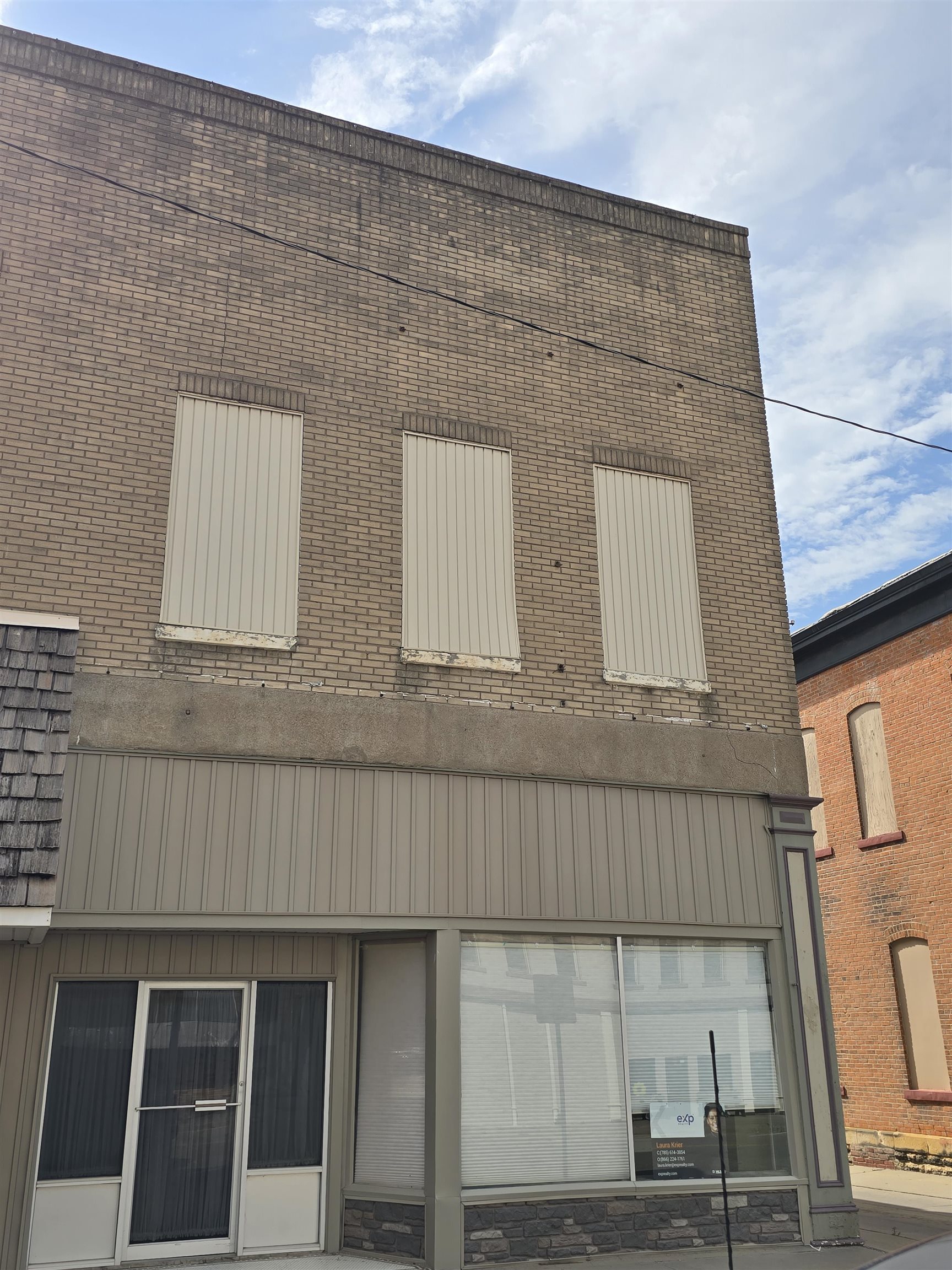 514 W Washington St. Property Photo 1