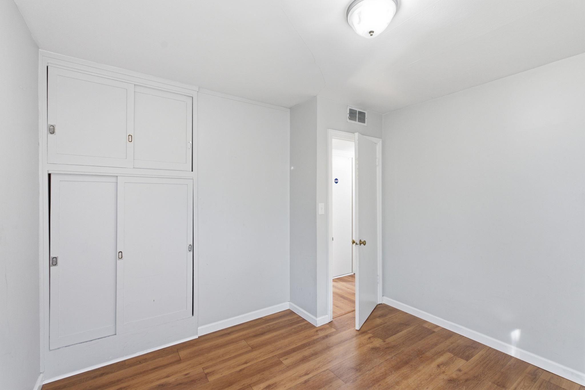 1568 N Harvard Ave Property Photo 10