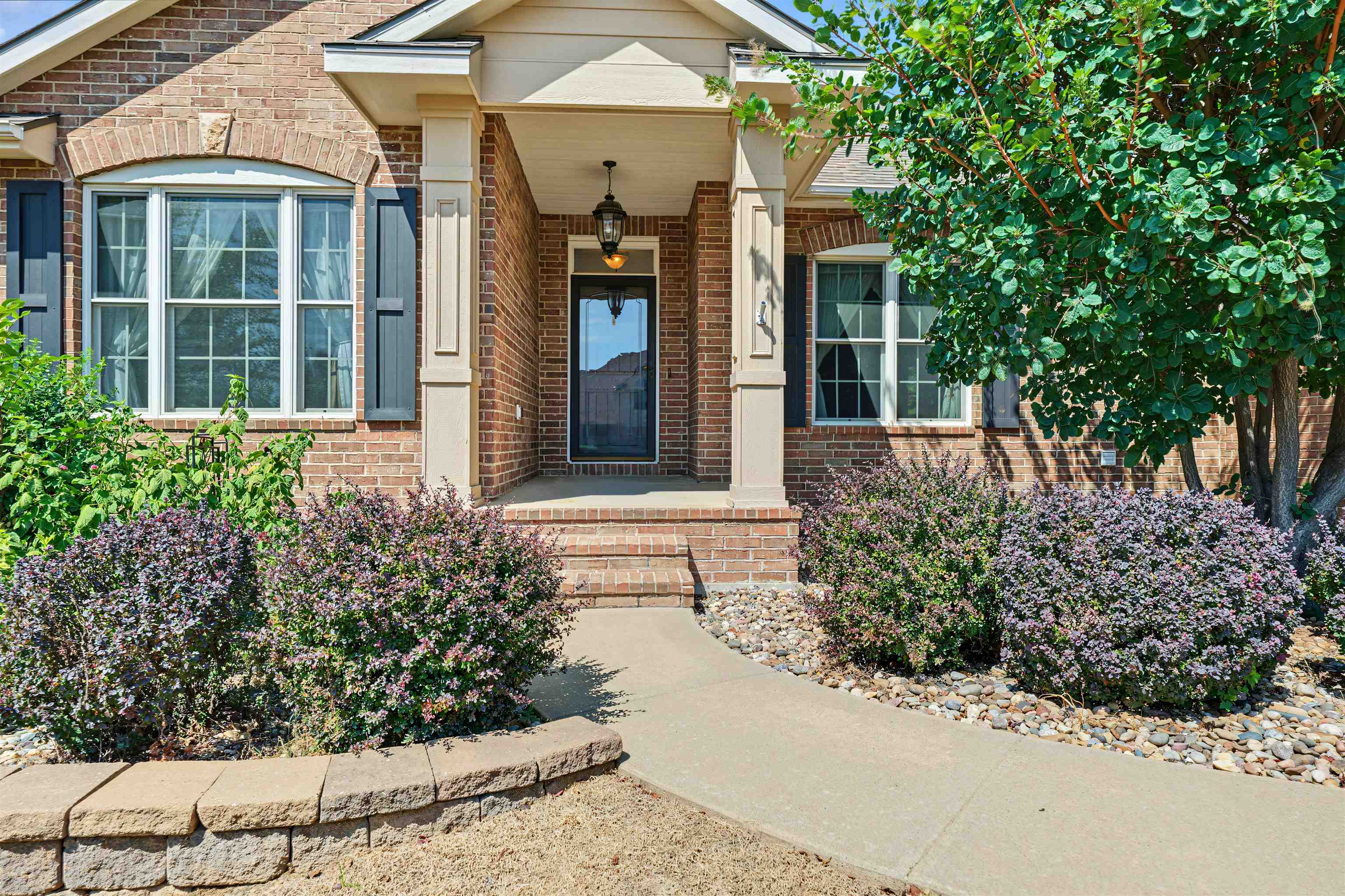 2213 Pinecrest Cir. Property Photo 5