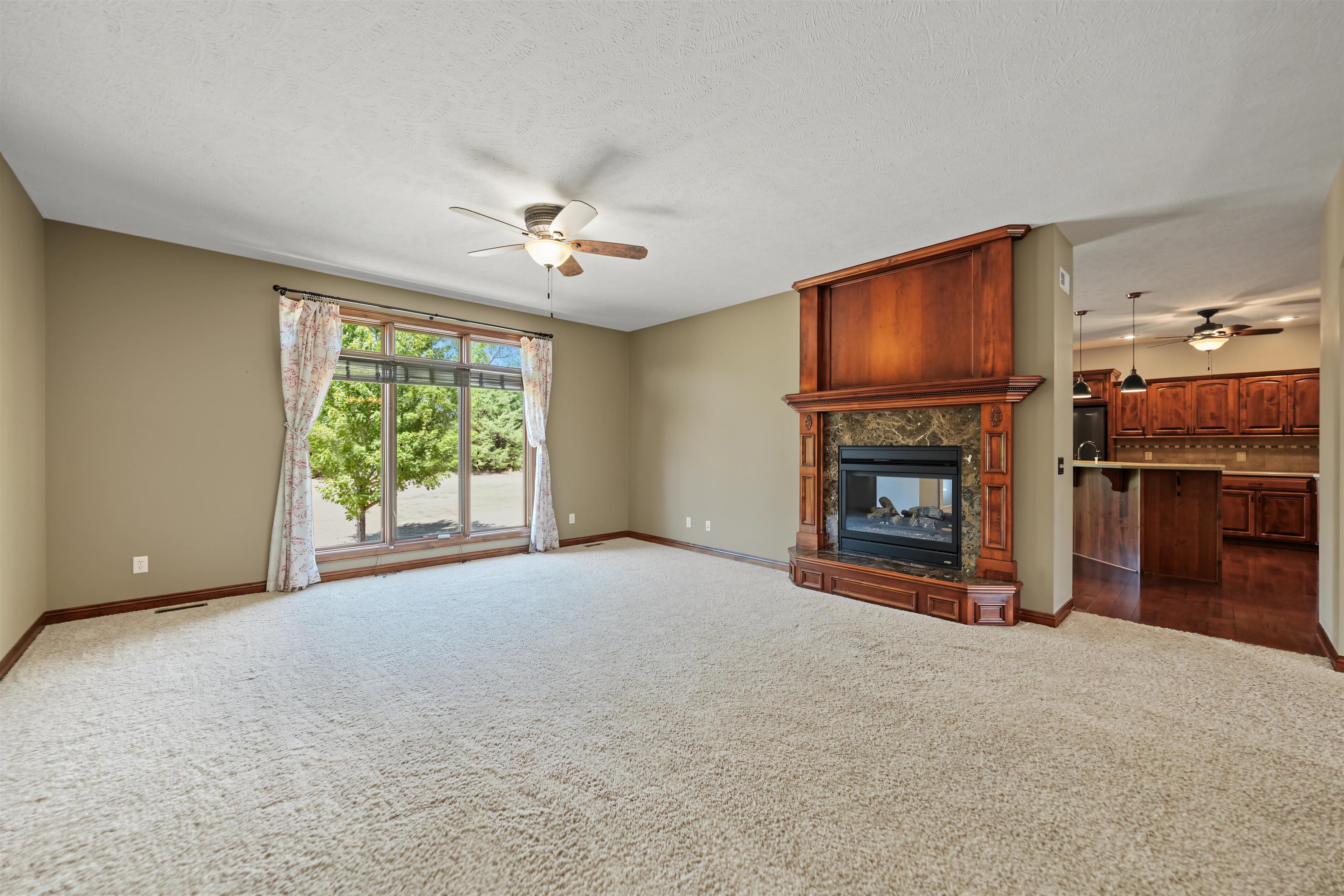 2213 Pinecrest Cir. Property Photo 7