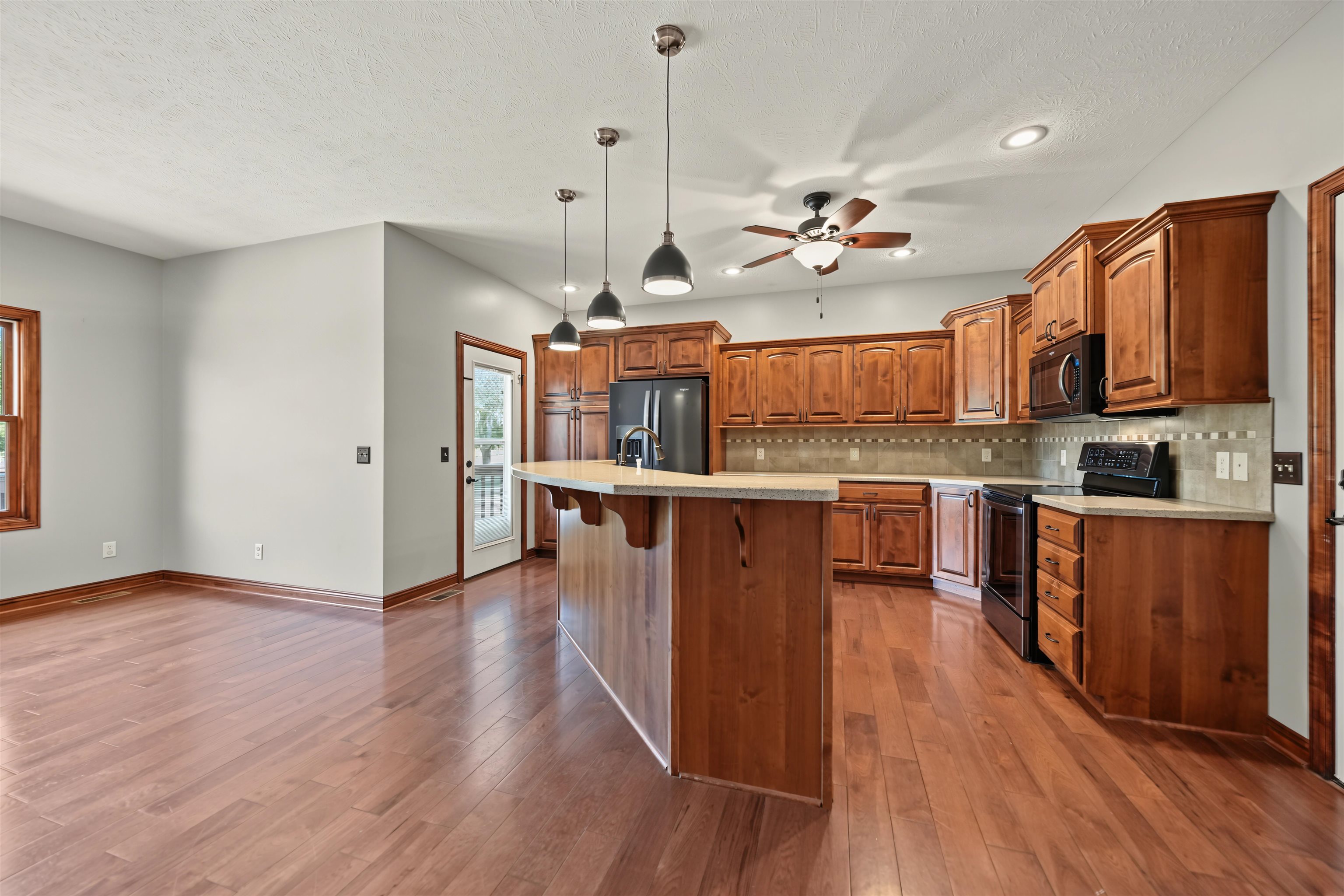 2213 Pinecrest Cir. Property Photo 10