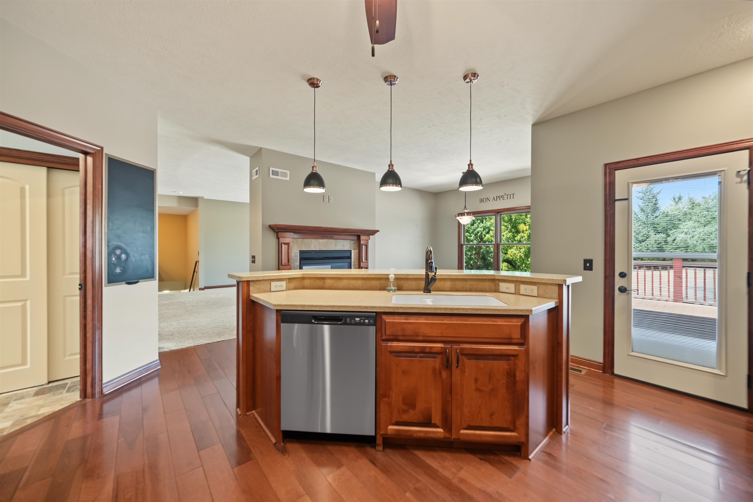 2213 Pinecrest Cir. Property Photo 17