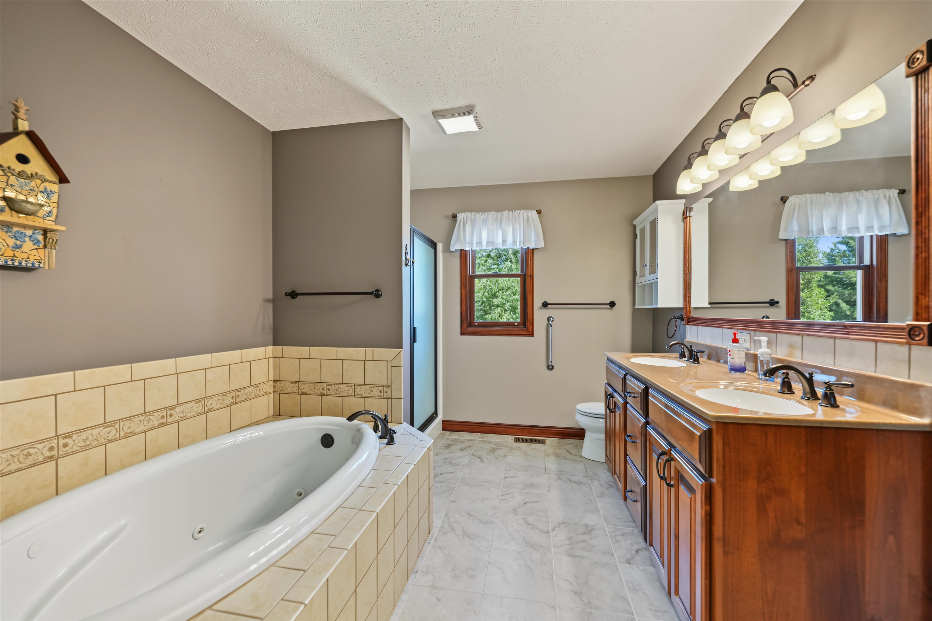 2213 Pinecrest Cir. Property Photo 22