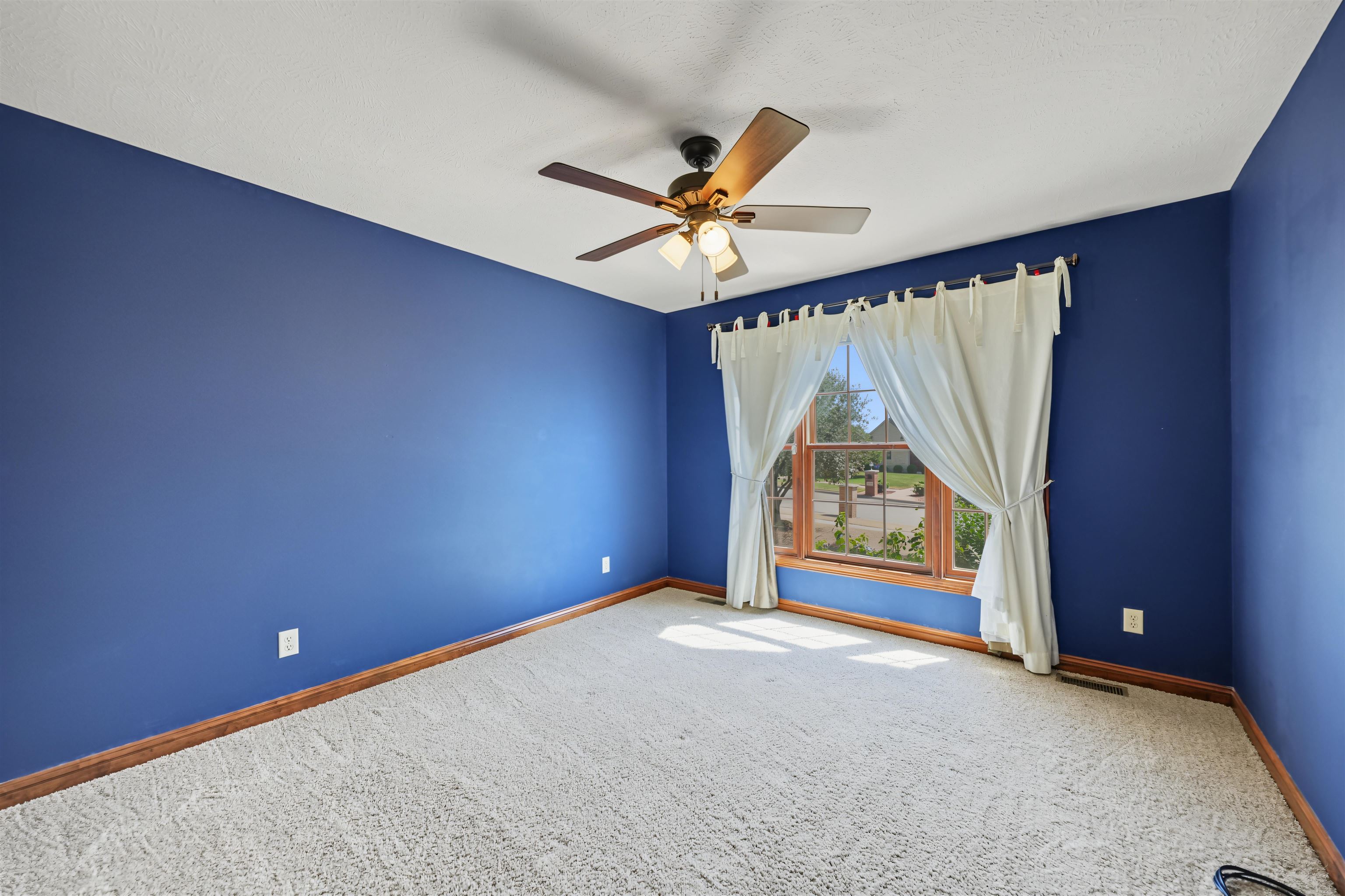 2213 Pinecrest Cir. Property Photo 24