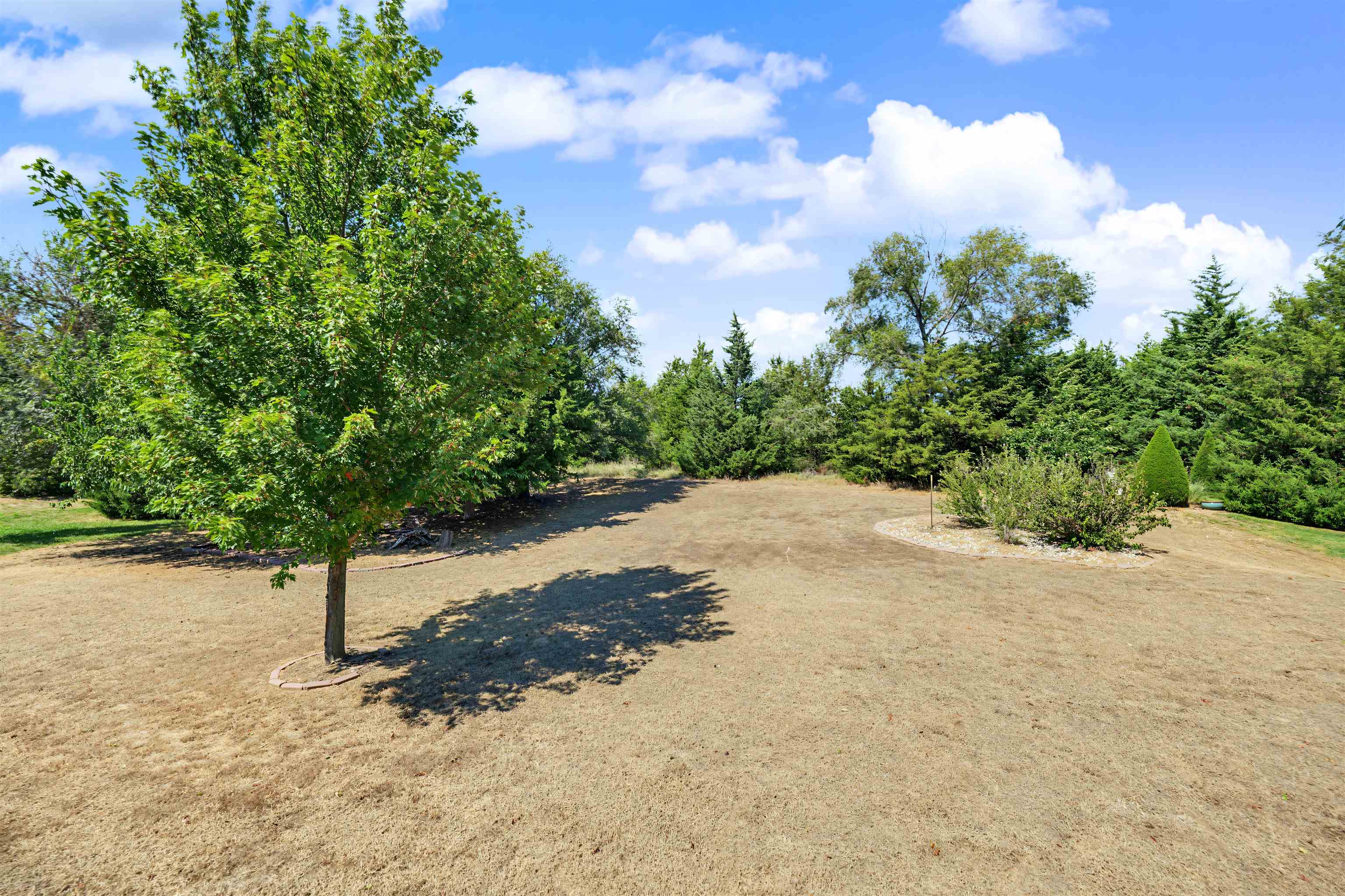 2213 Pinecrest Cir. Property Photo 33