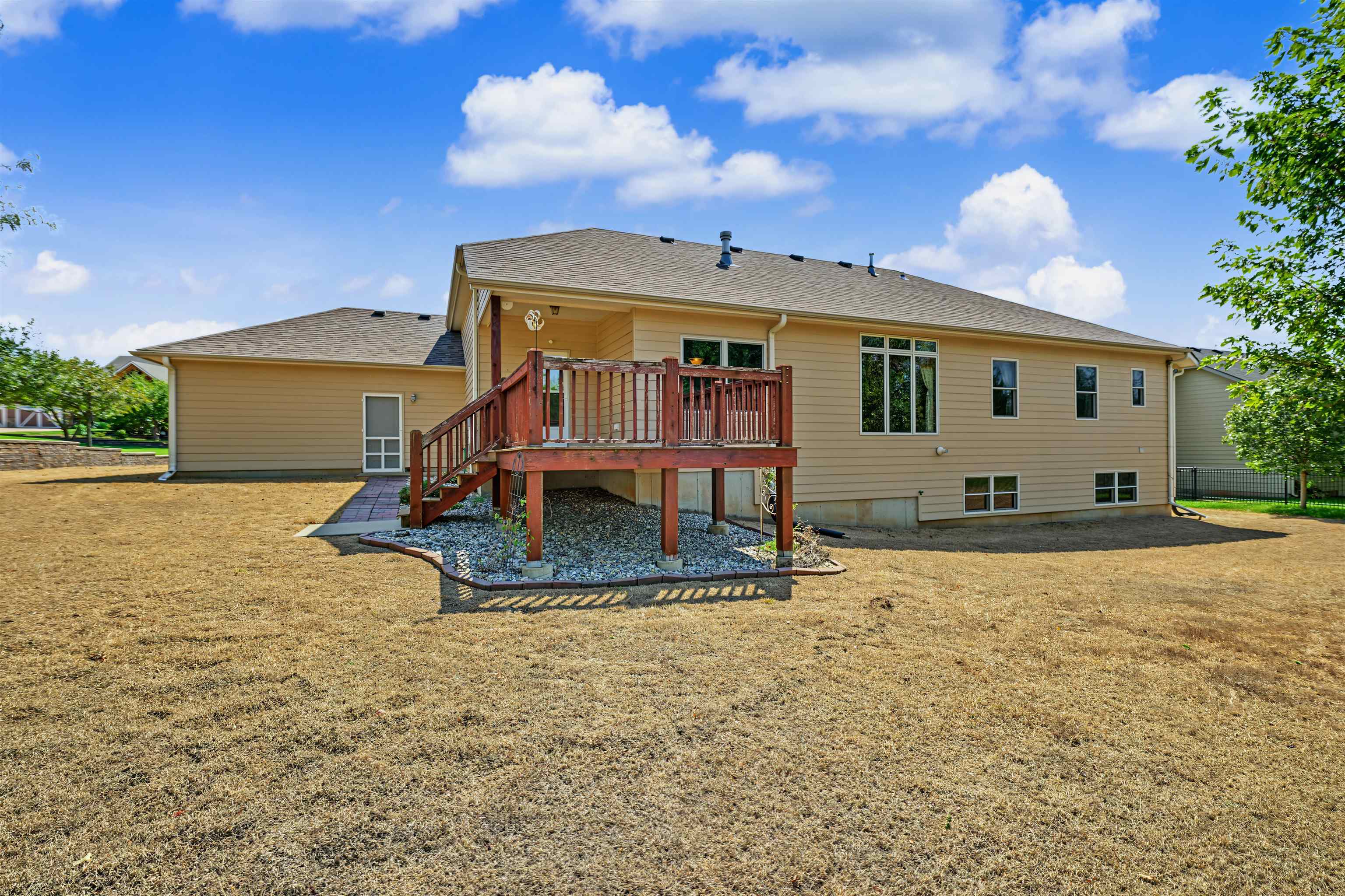 2213 Pinecrest Cir. Property Photo 36
