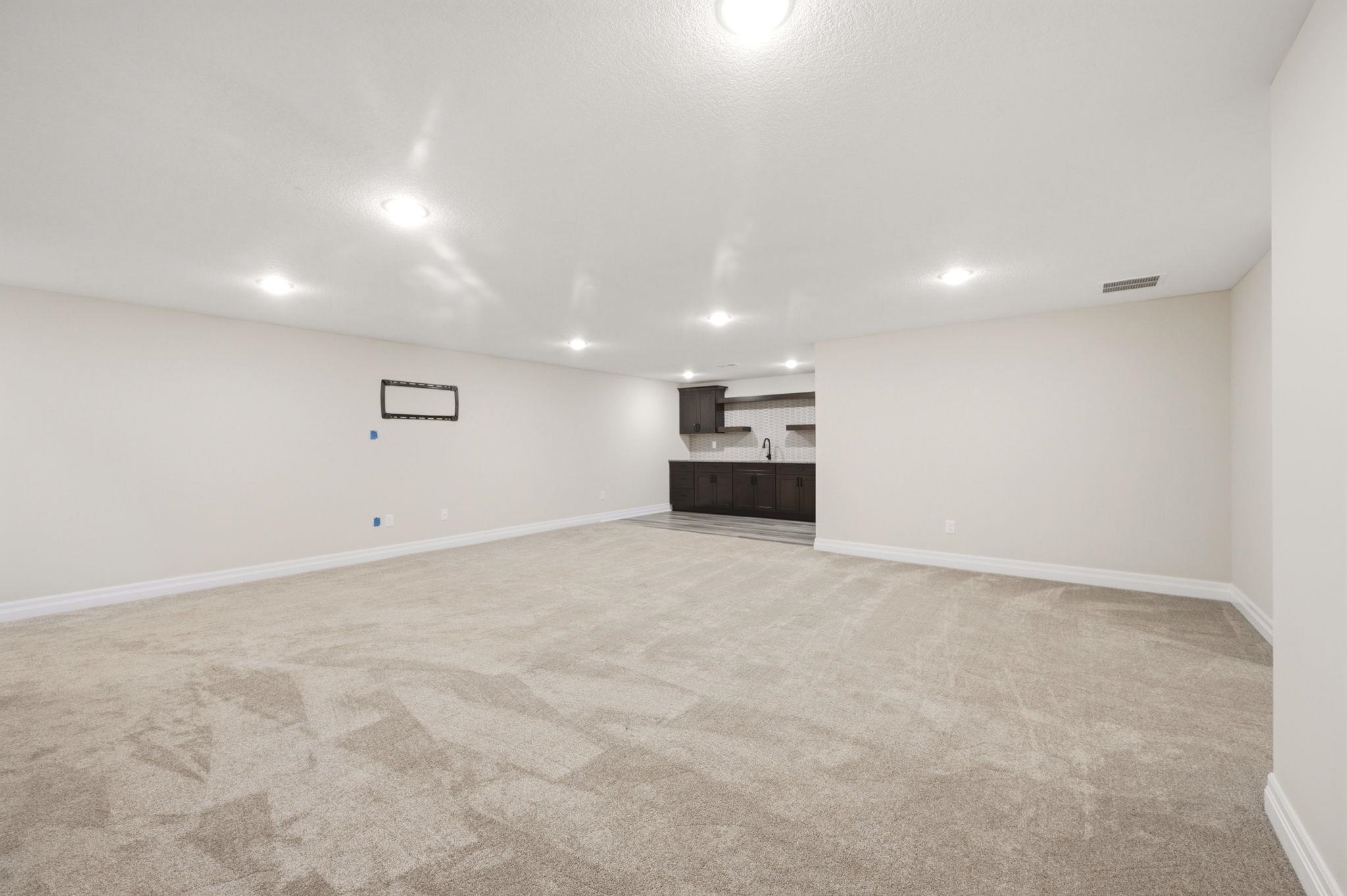 5885 N Saint Paul Ct Property Photo 23