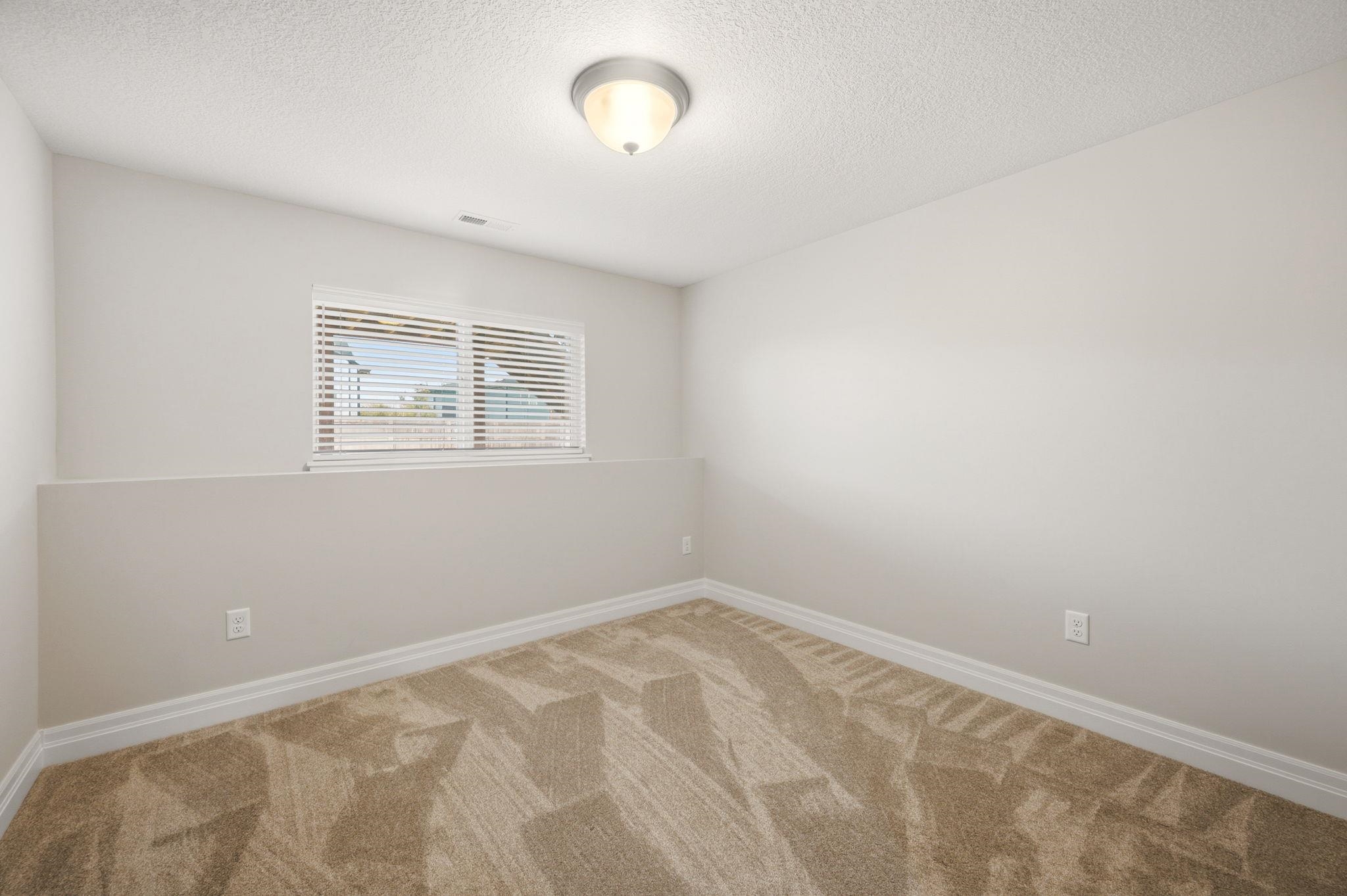 5885 N Saint Paul Ct Property Photo 26