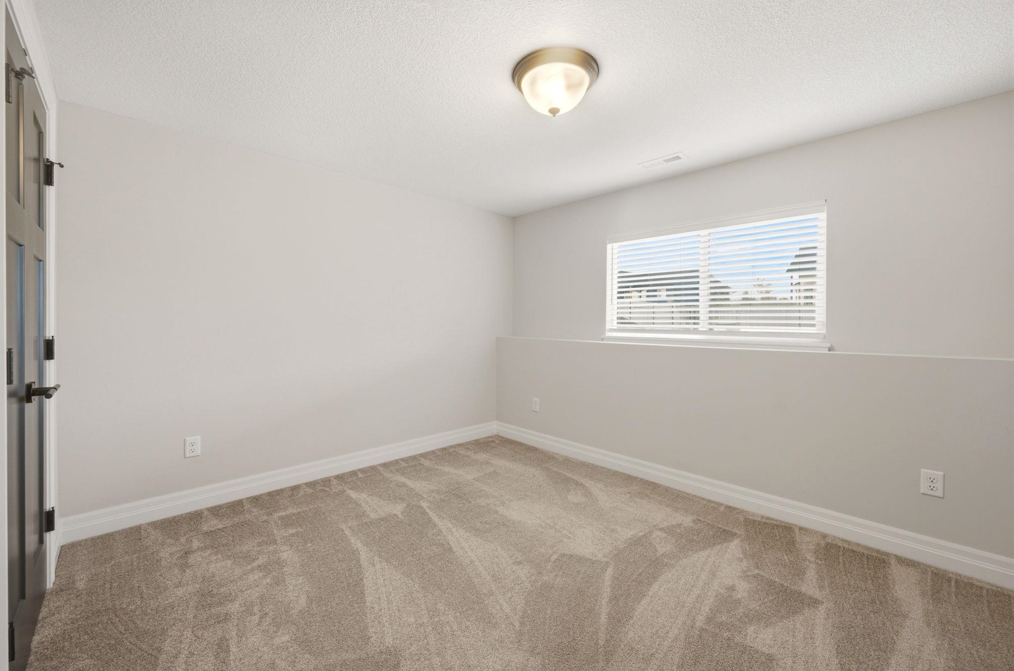 5885 N Saint Paul Ct Property Photo 27