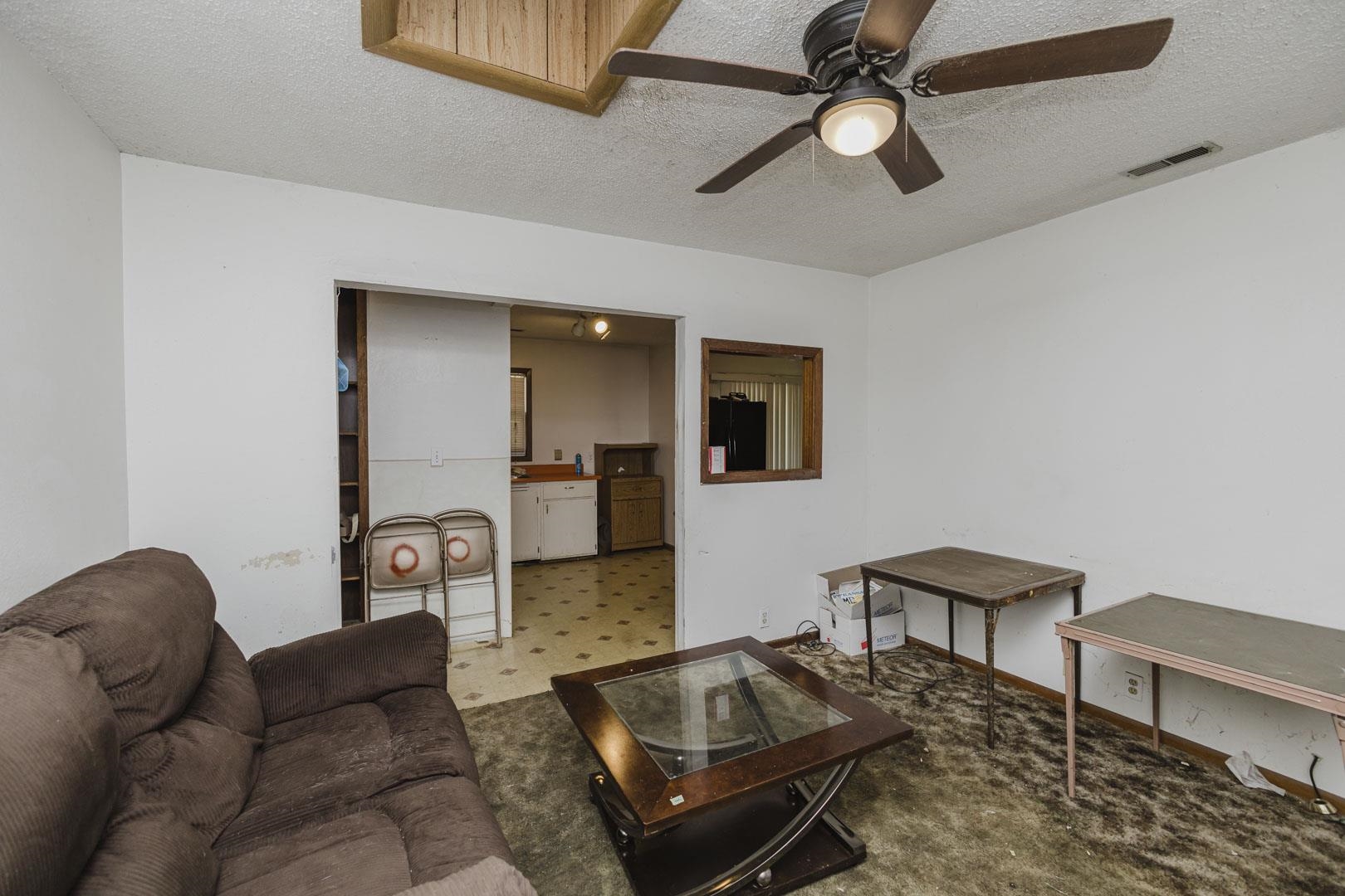 2057 S Santa Fe St. Property Photo 5