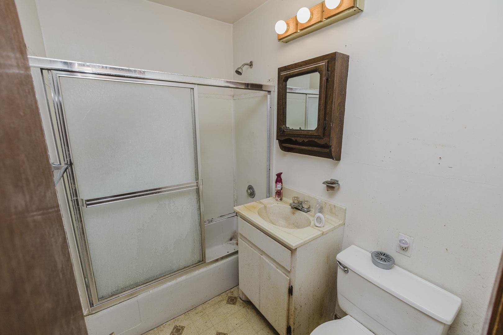 2057 S Santa Fe St. Property Photo 19