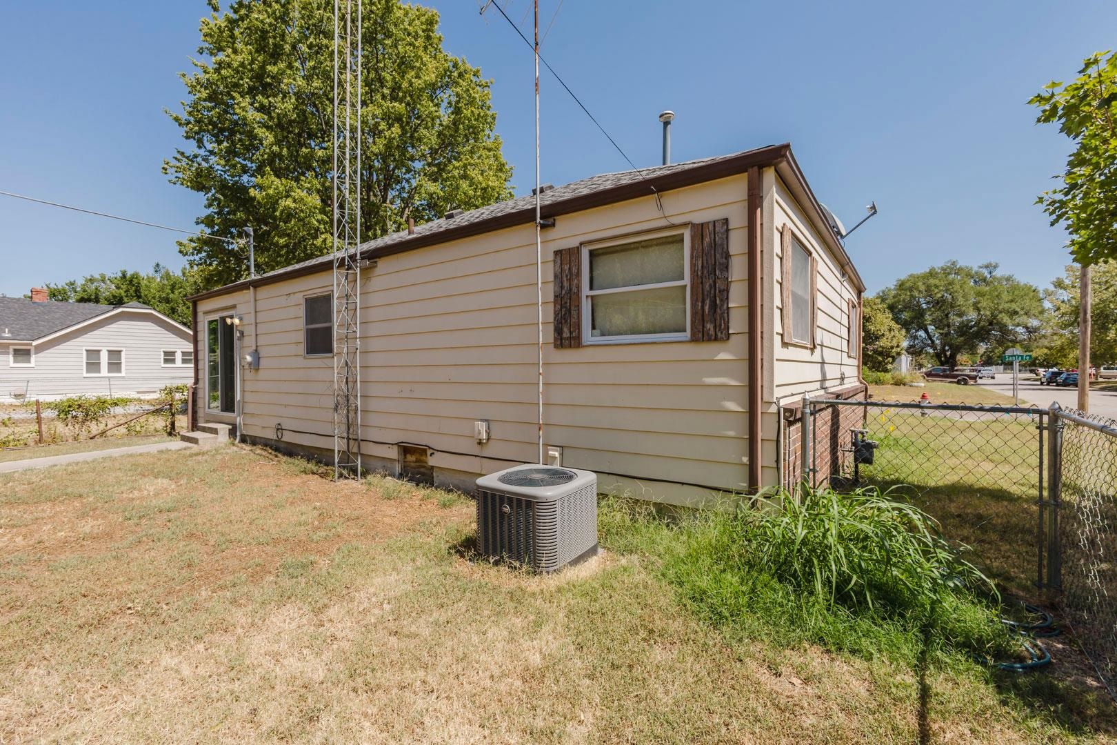 2057 S Santa Fe St. Property Photo 29