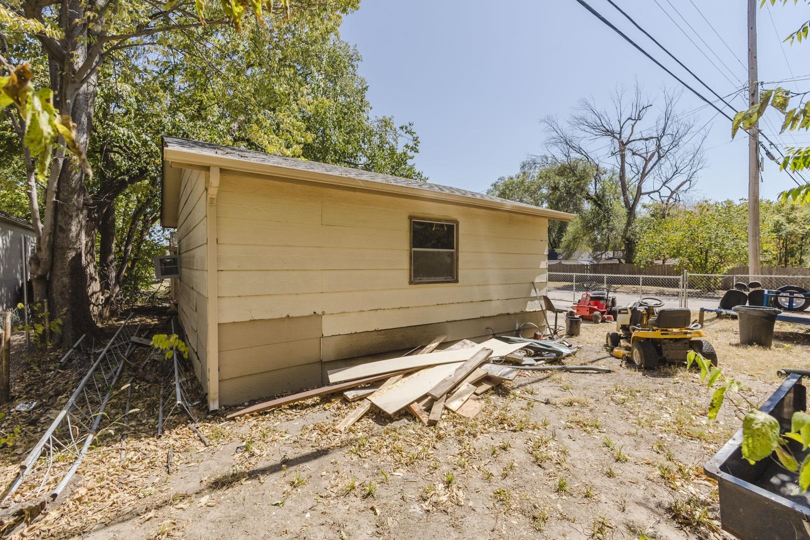 2057 S Santa Fe St. Property Photo 33