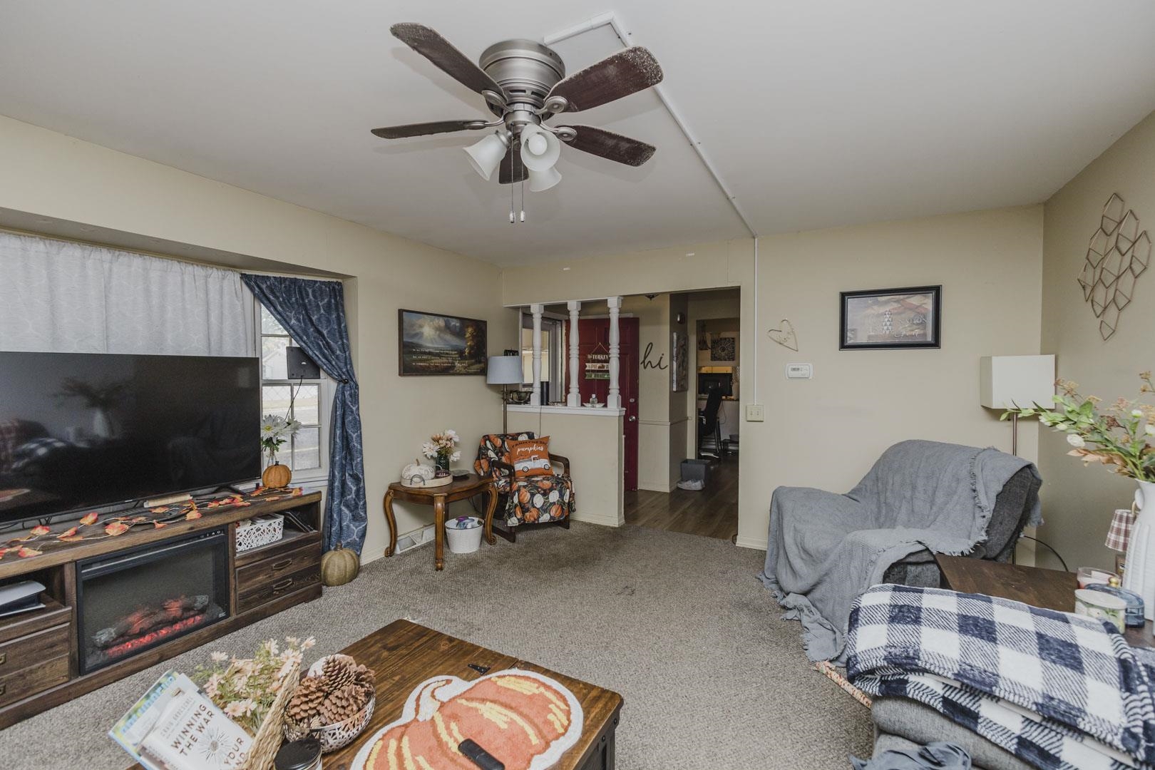 6807 E Bayley Property Photo 4